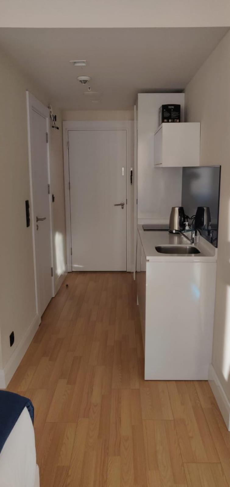 Sea view hotel apartment orbi city1006.
