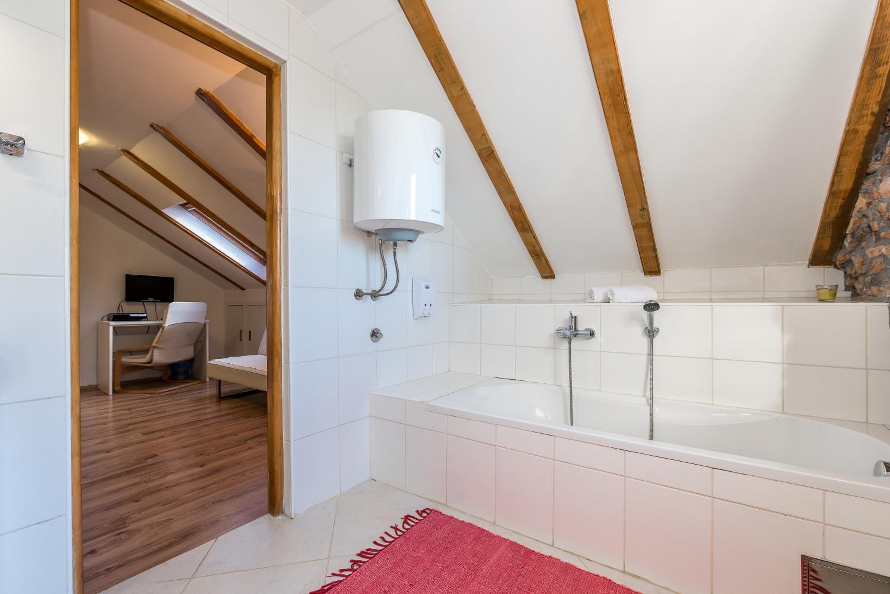Rural House Gluic