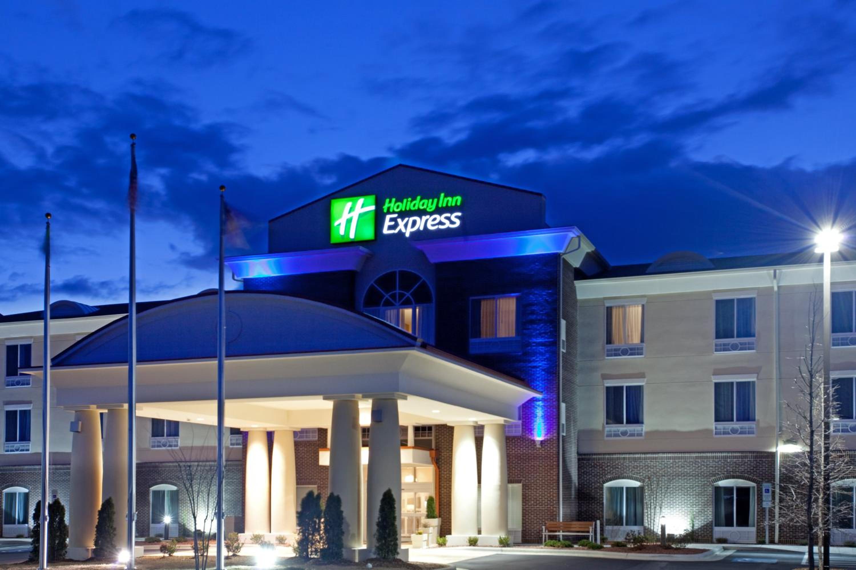 Holiday Inn Express Pembroke, an IHG Hotel - Property Image 4