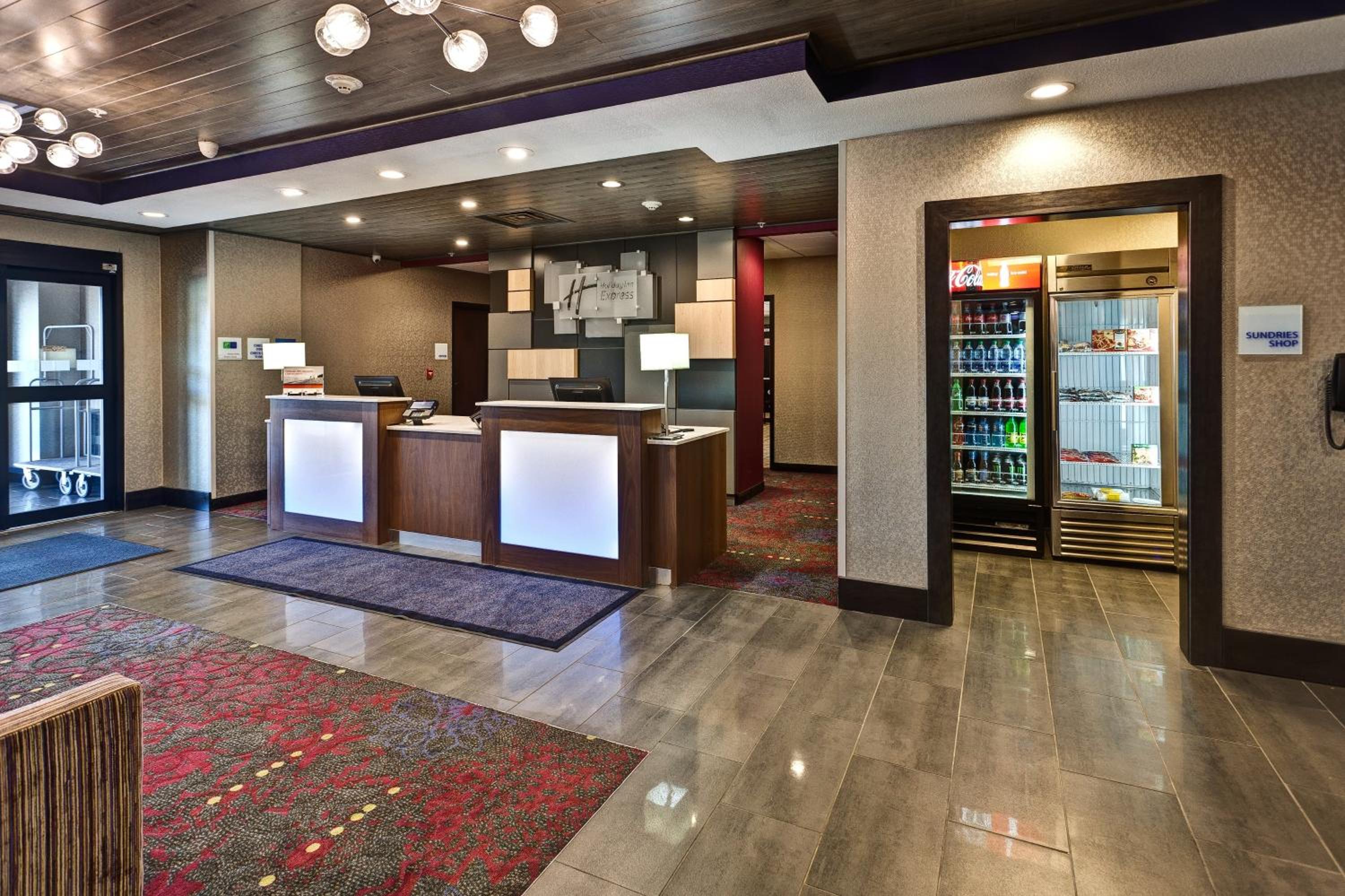 Hutchinson Vacations - Holiday Inn Express Hutchison, an IHG Hotel - Property Image 3