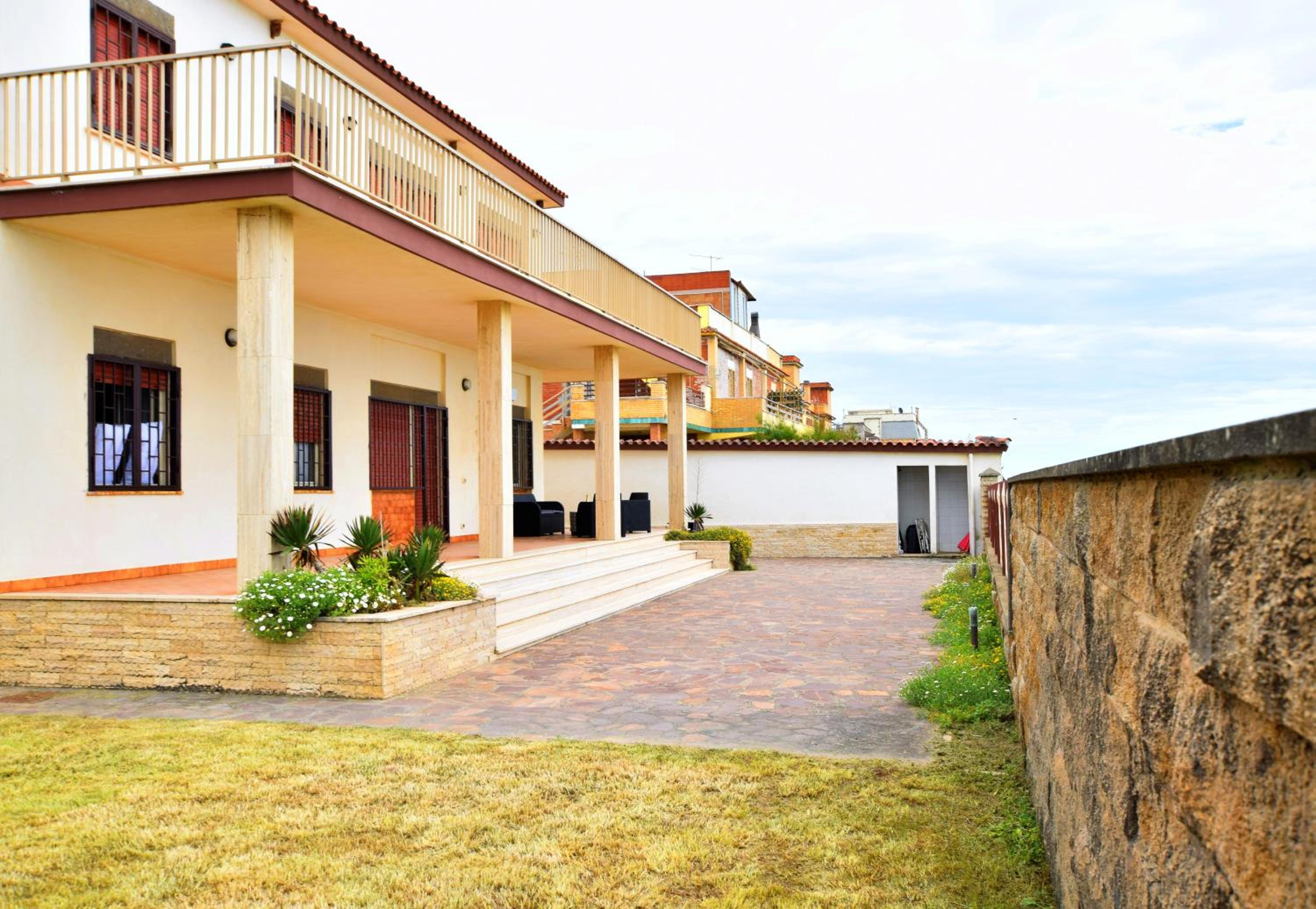 Seafront apartment in Villa , near Rome view 4