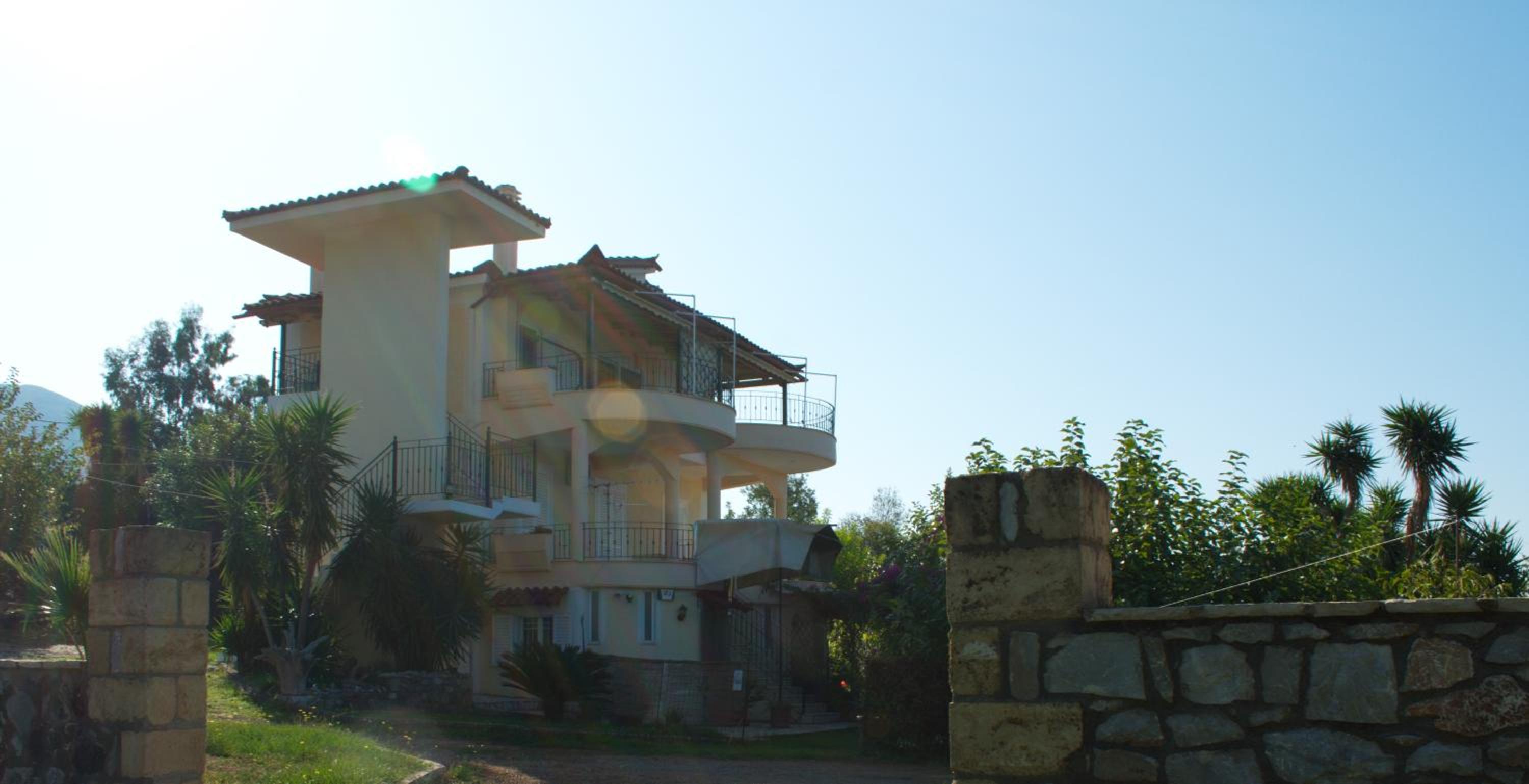 Photo 8