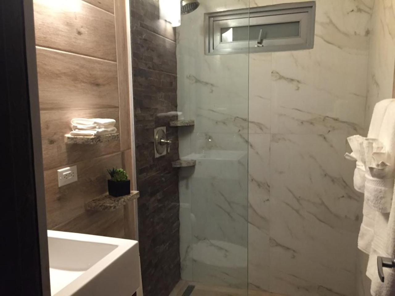 SEGOVIA STUDIO UNITS