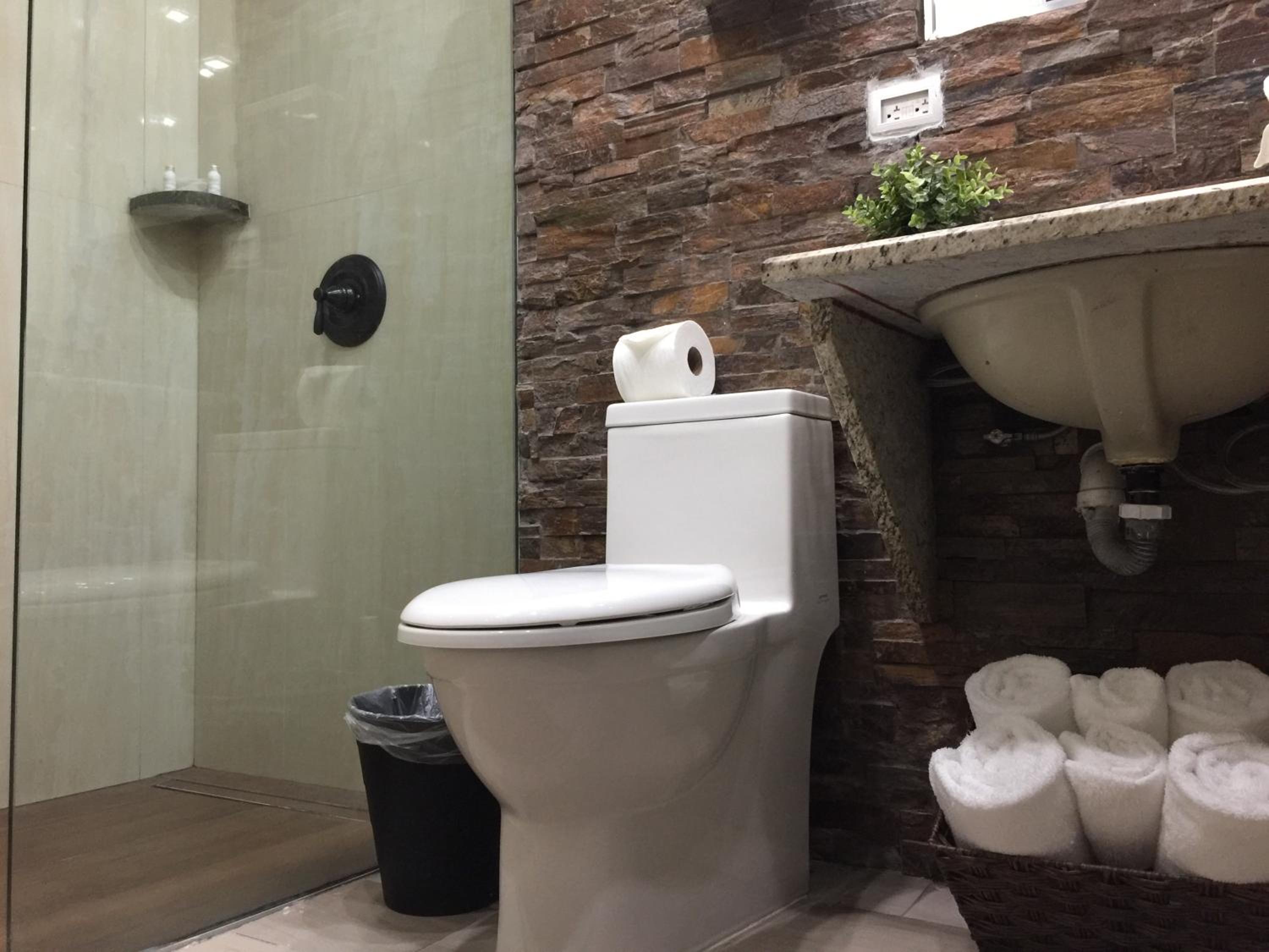 SEGOVIA STUDIO UNITS