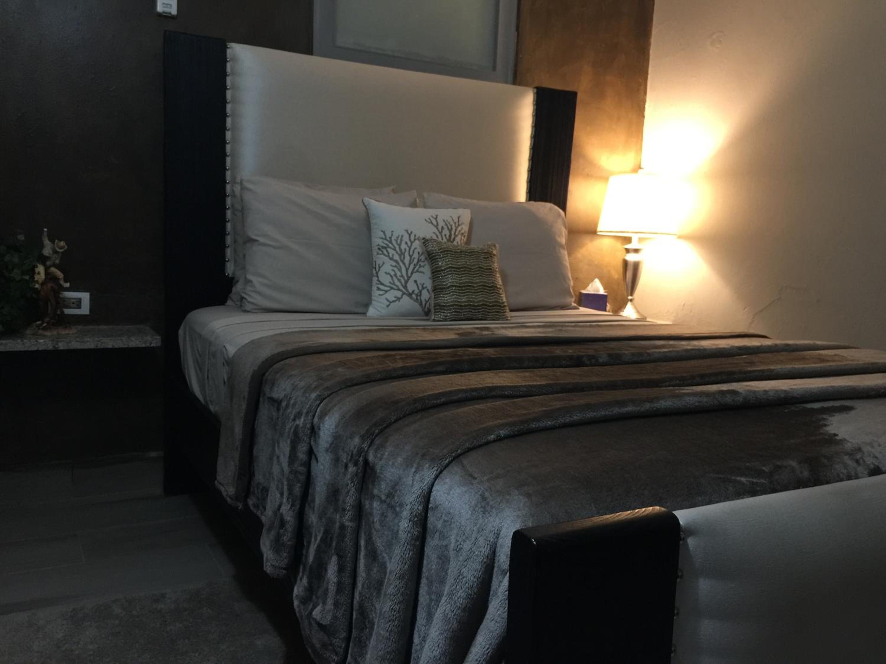 SEGOVIA STUDIO UNITS