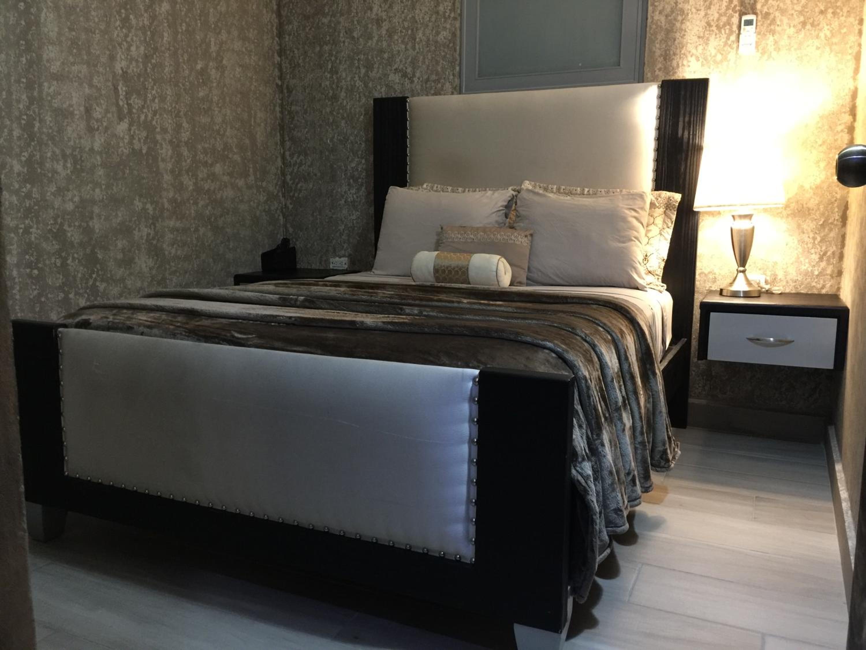 SEGOVIA STUDIO UNITS