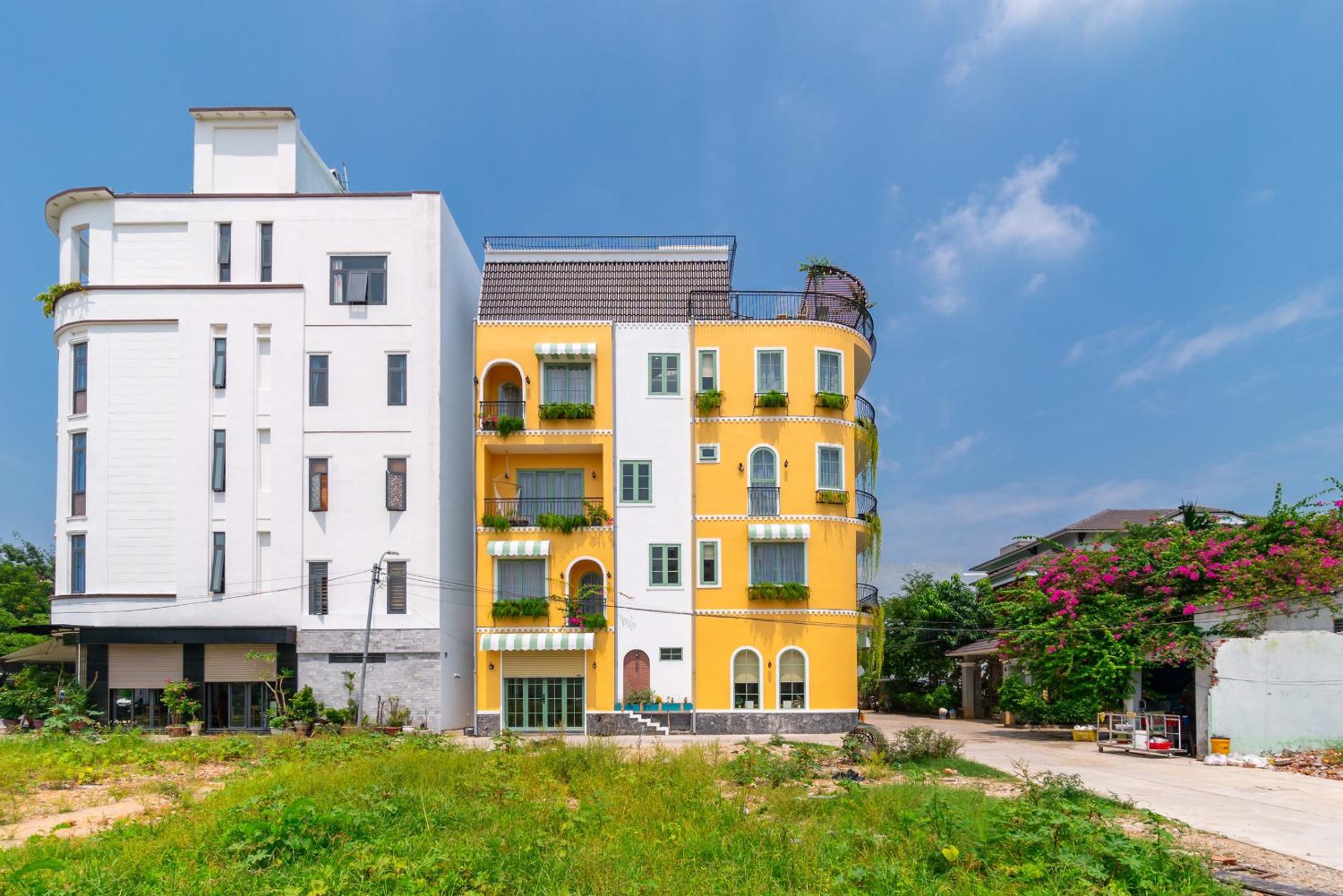 NẮNG House