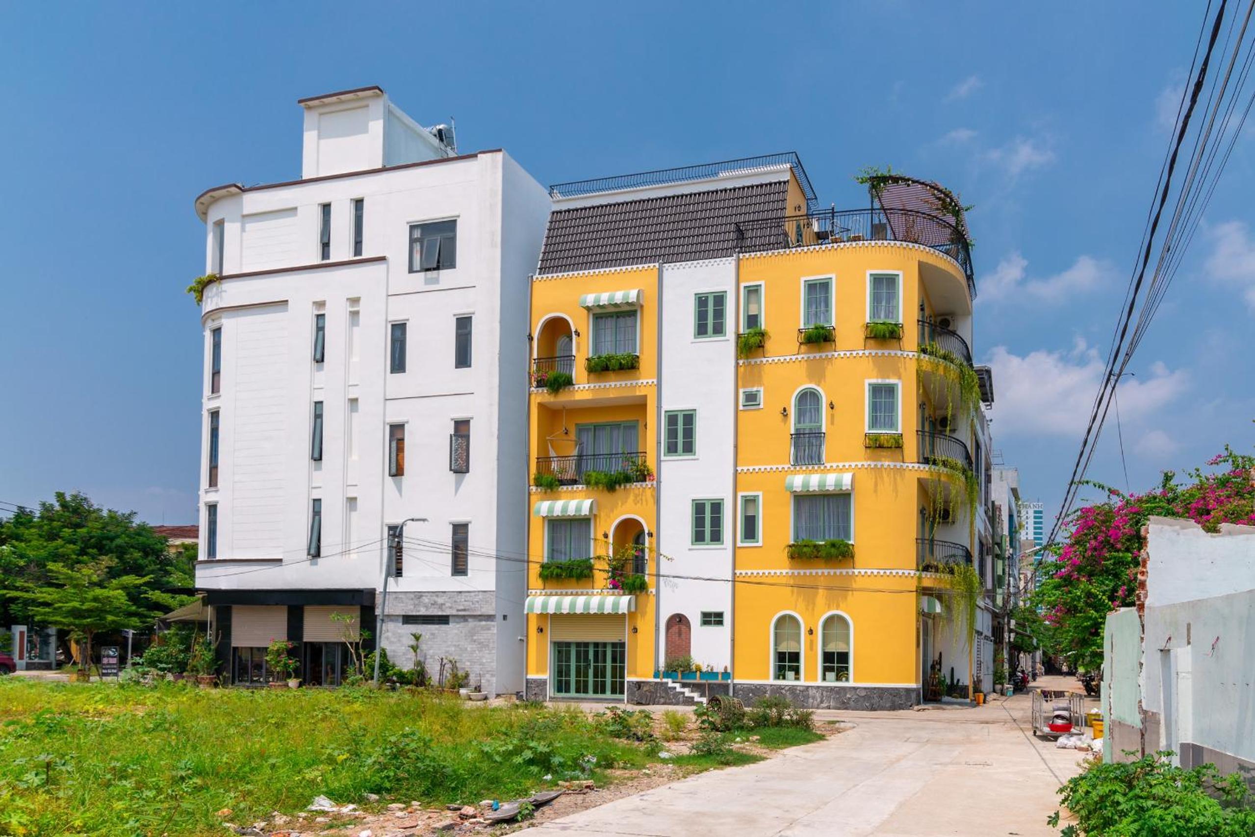 NẮNG House