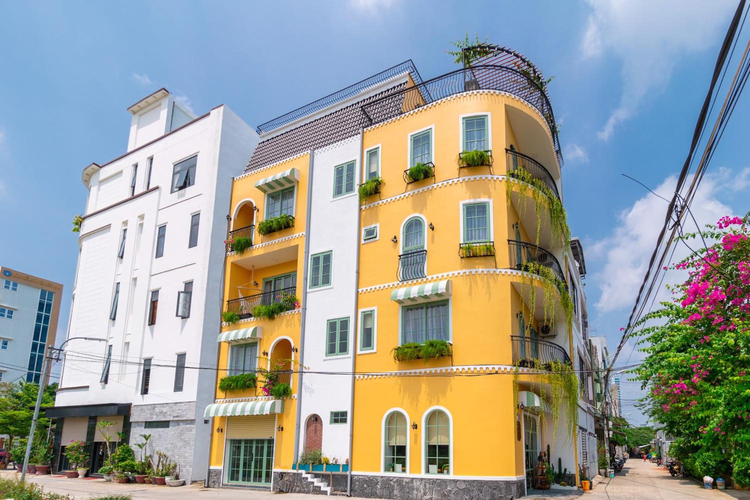 NẮNG House