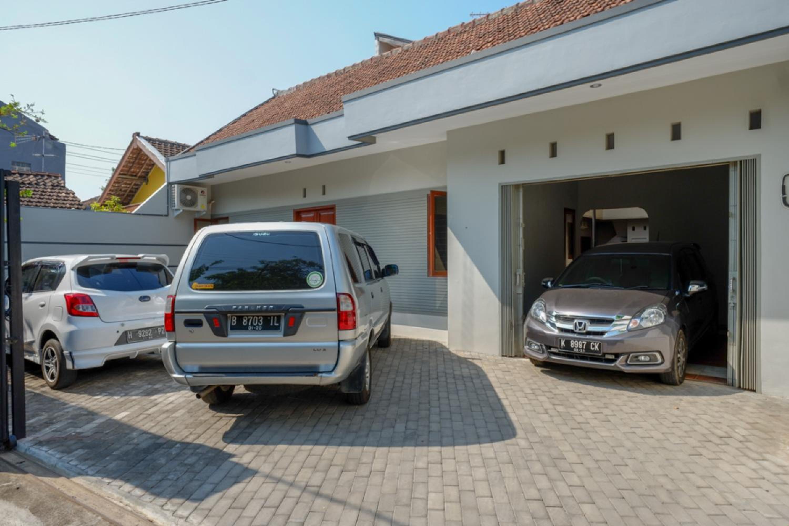RedDoorz near Alun Alun Kudus 2 view 4
