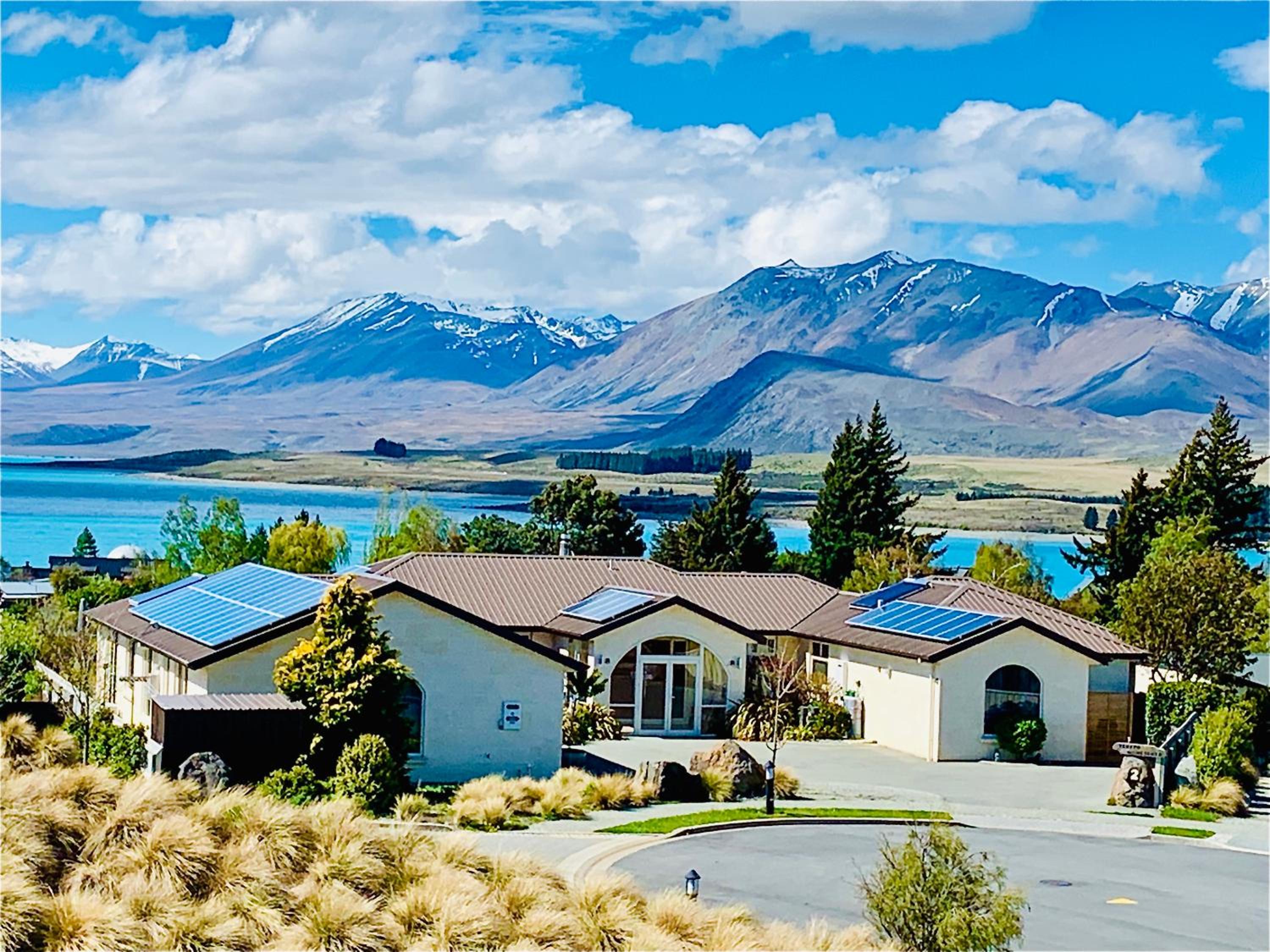 Hotel Tekapo Heights - Image 1