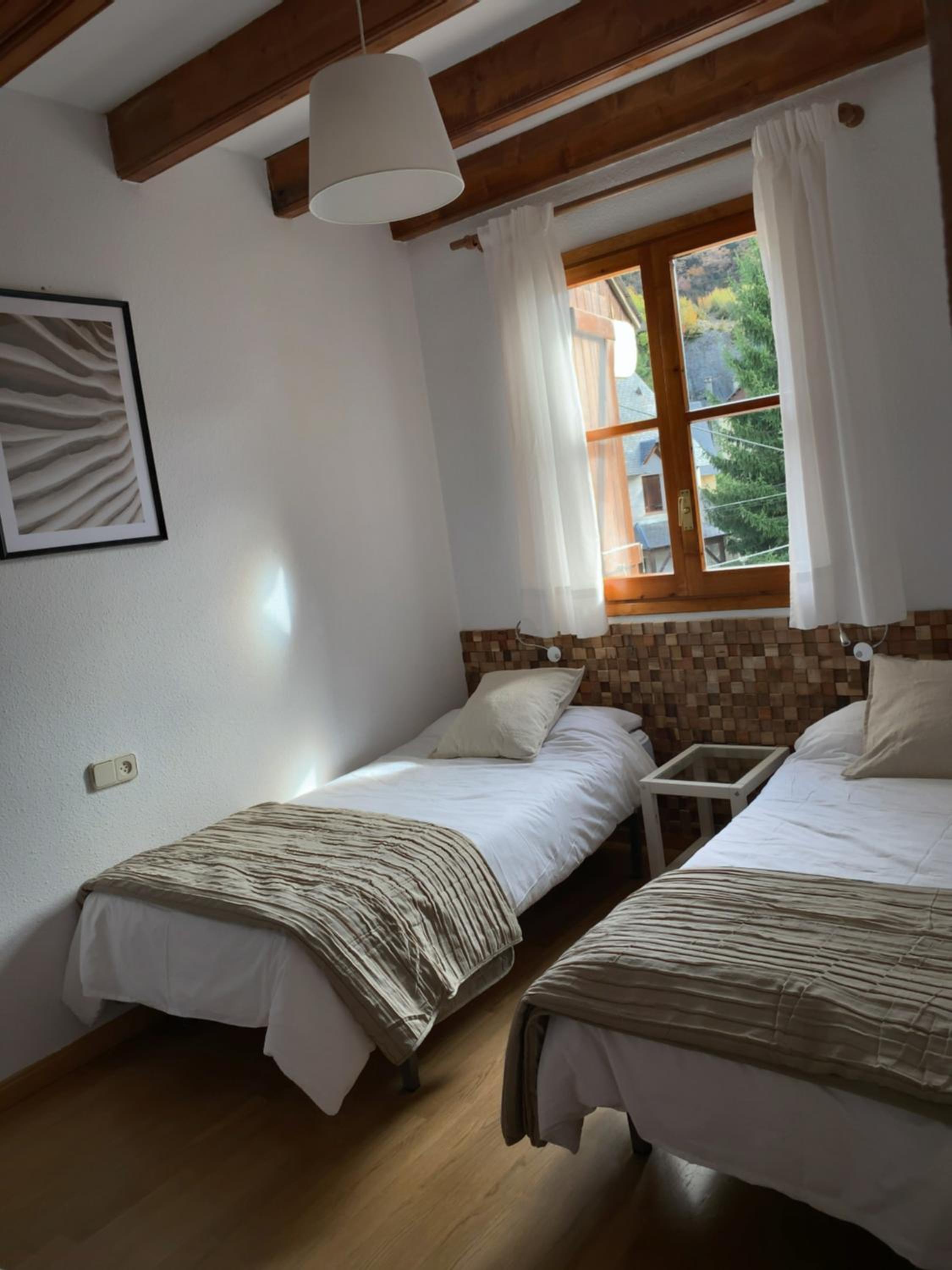 Chalet Los Ibones - Lodge Escarrilla view 5