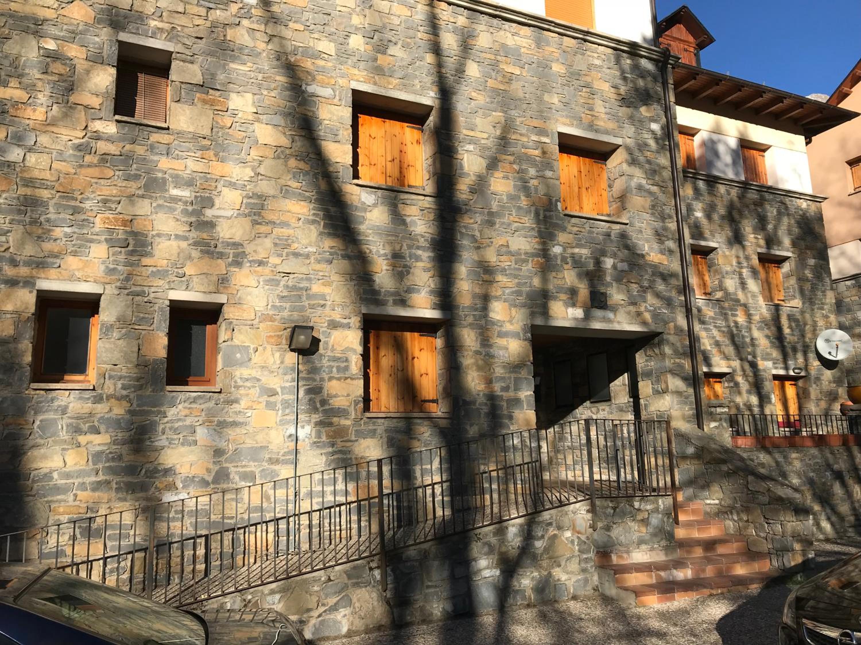 Apartamento Piolet - Centro de Benasque - WIFI view 2