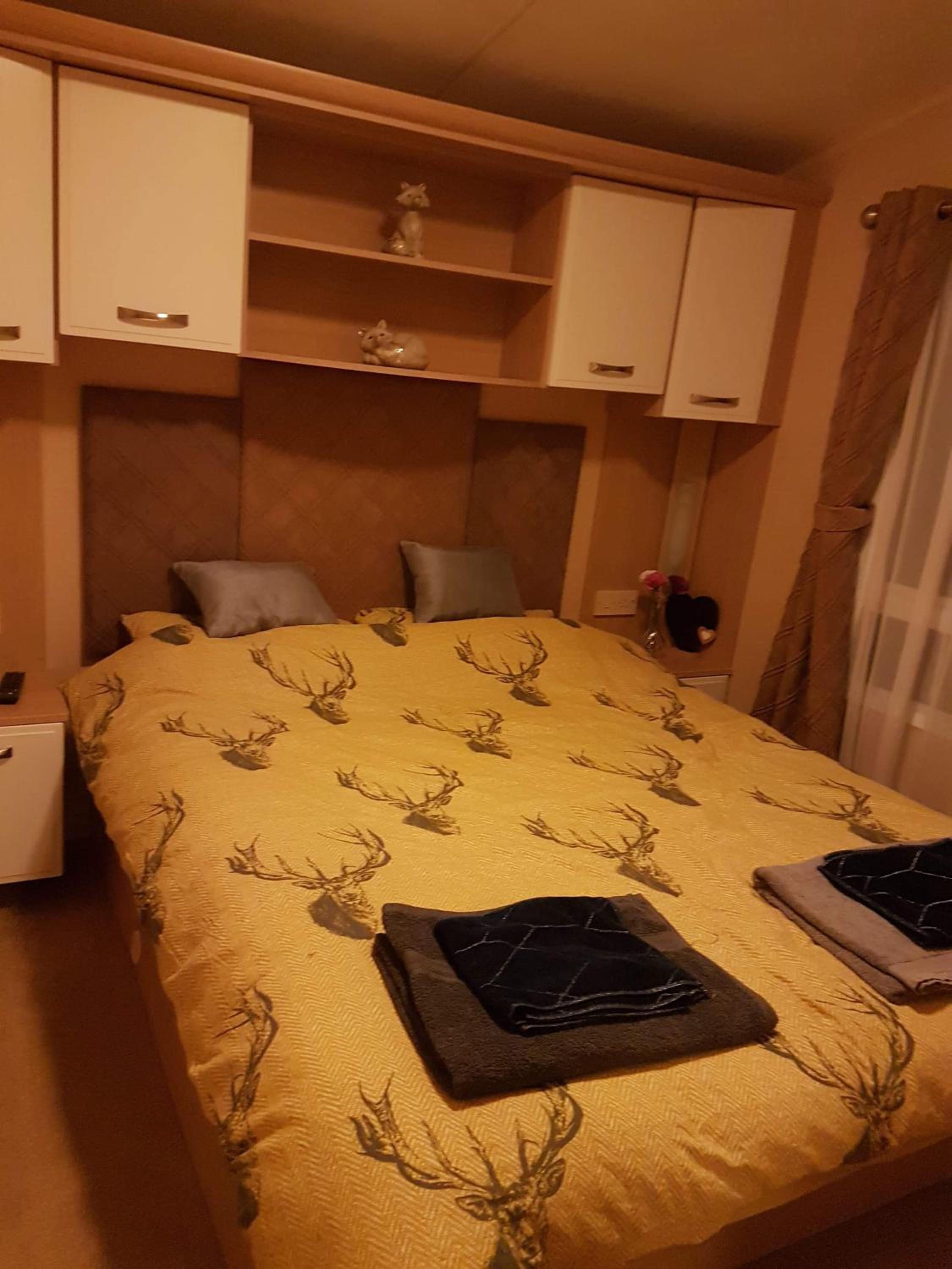 Caravan for rent at Tattershall Holiday Park view 3
