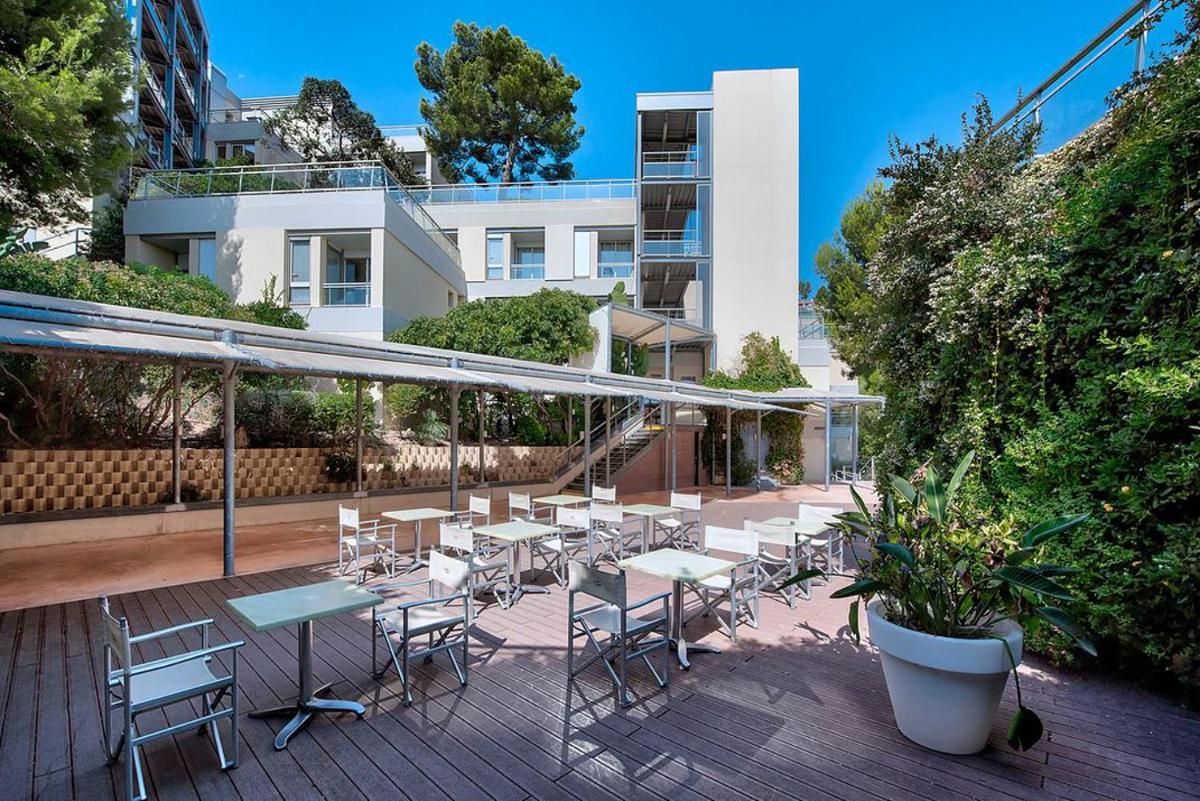 outdoor BBQ area