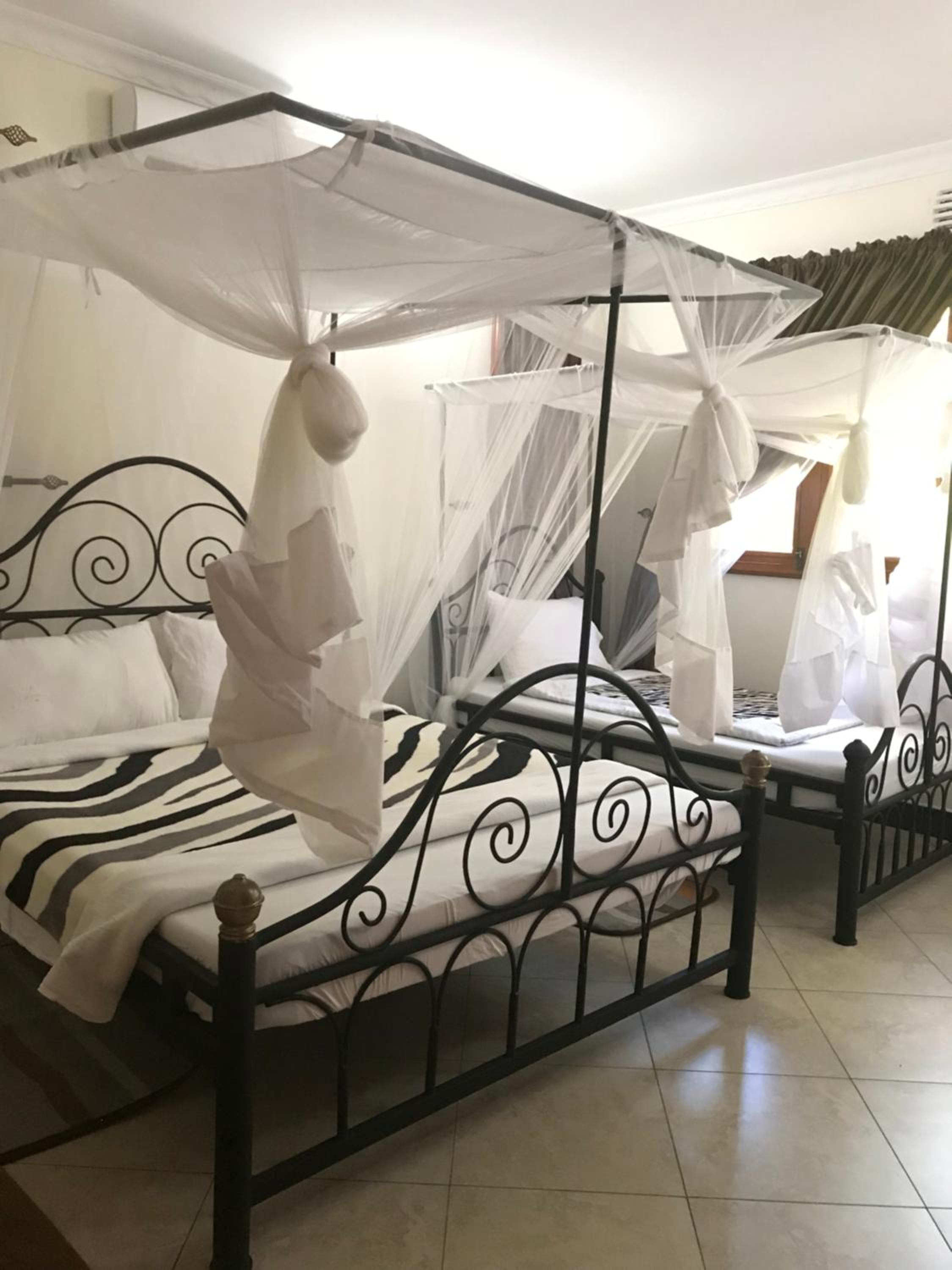 Le Parlour
