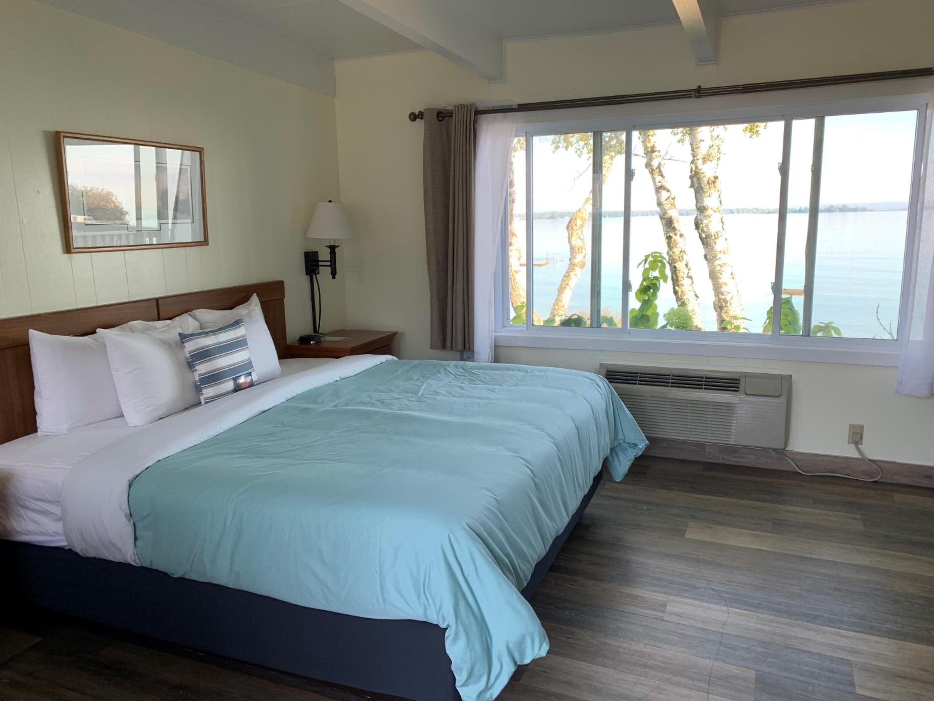Beachfront Inn