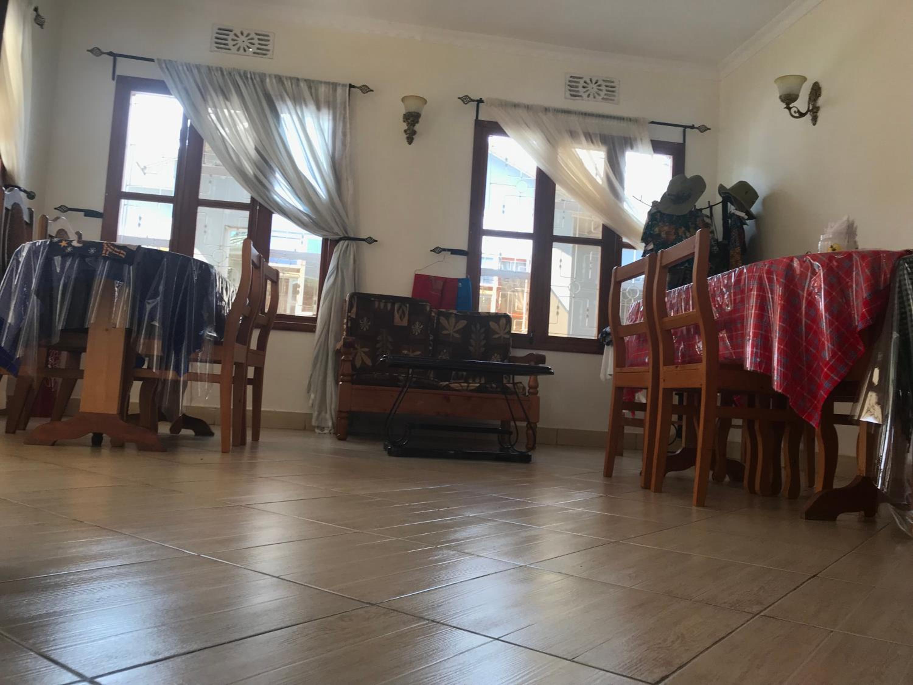 Le Parlour