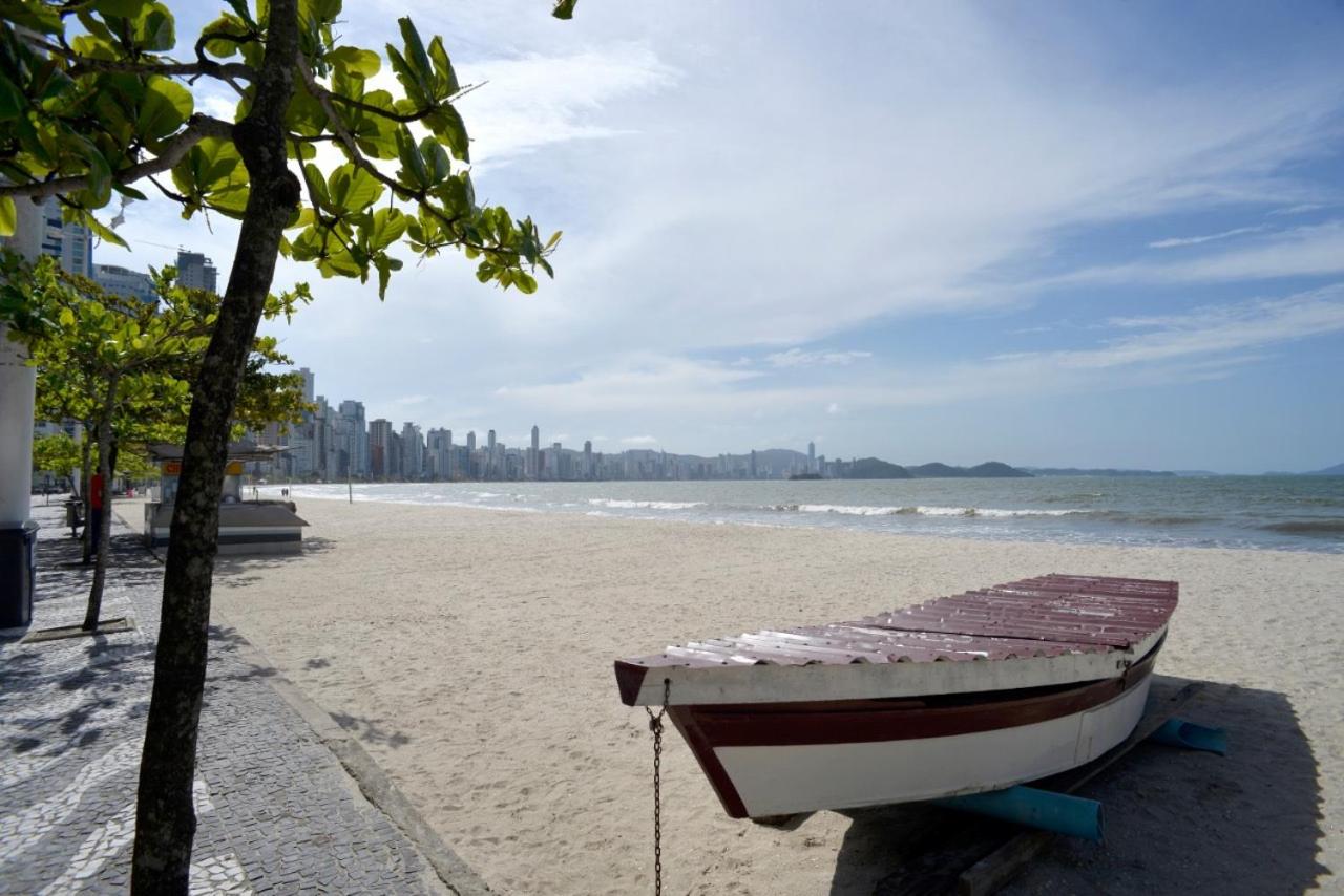 FRENTE MAR PÉ NA AREIA, na Av Atlântica