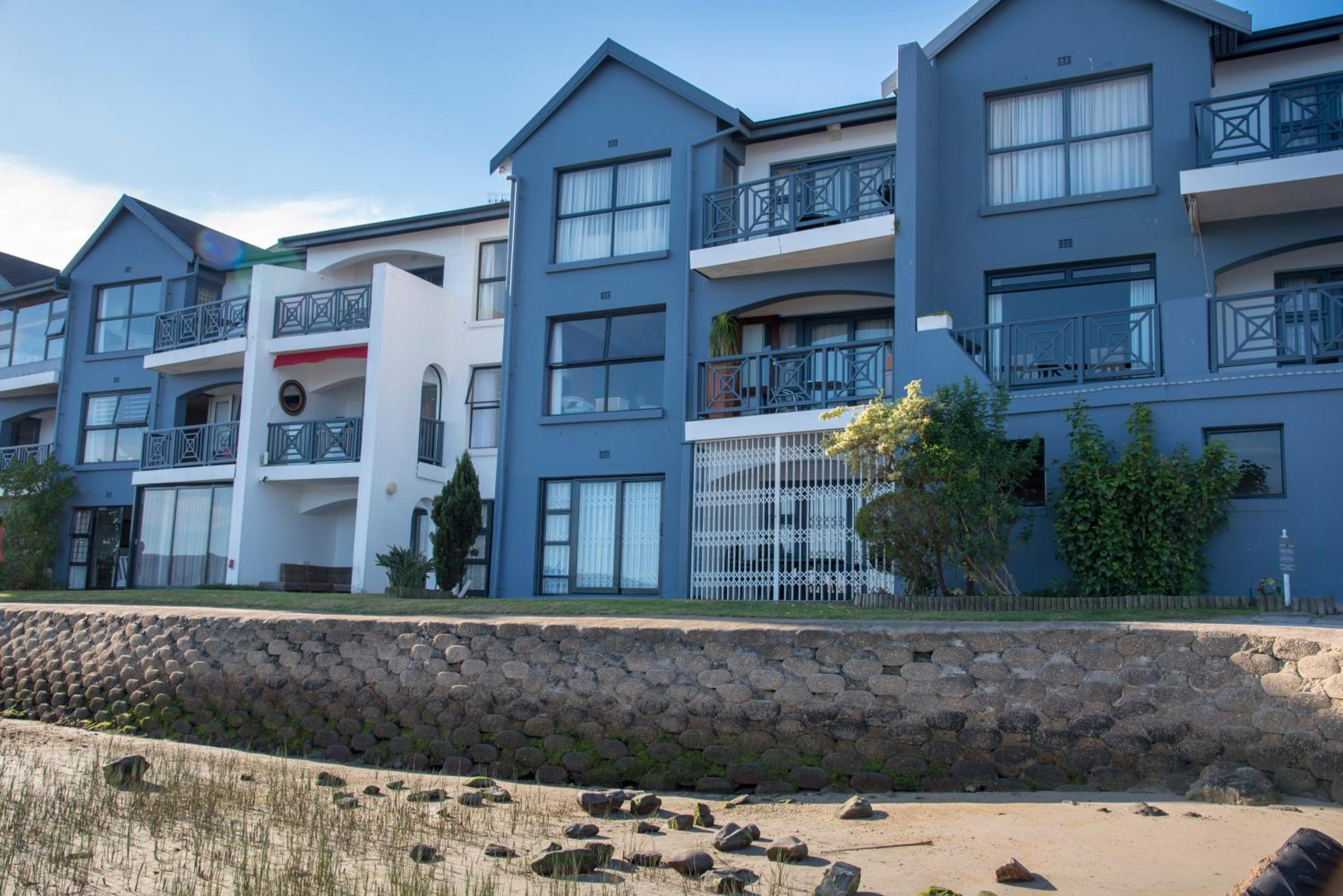 41 Laguna Grove