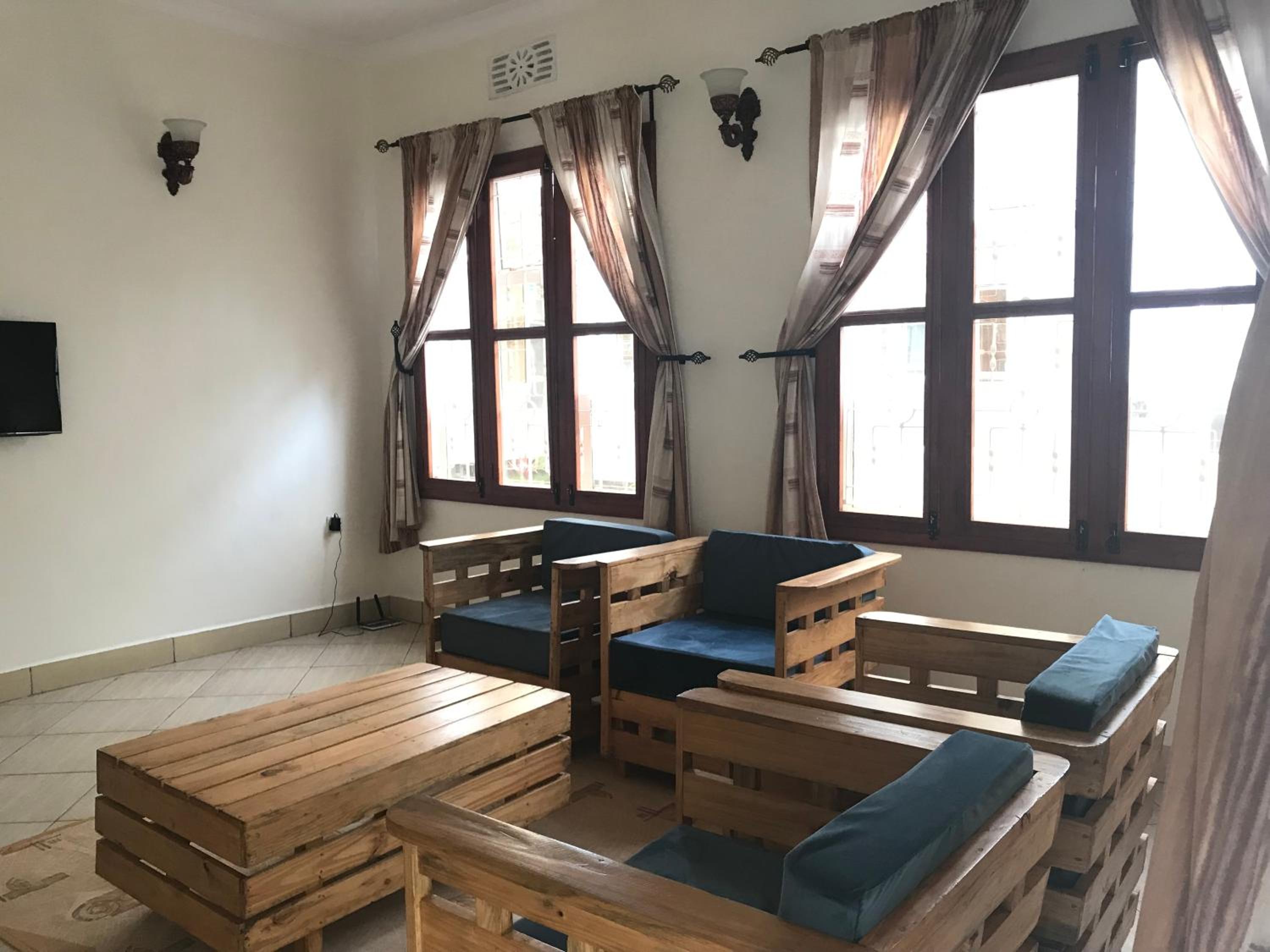 Le Parlour