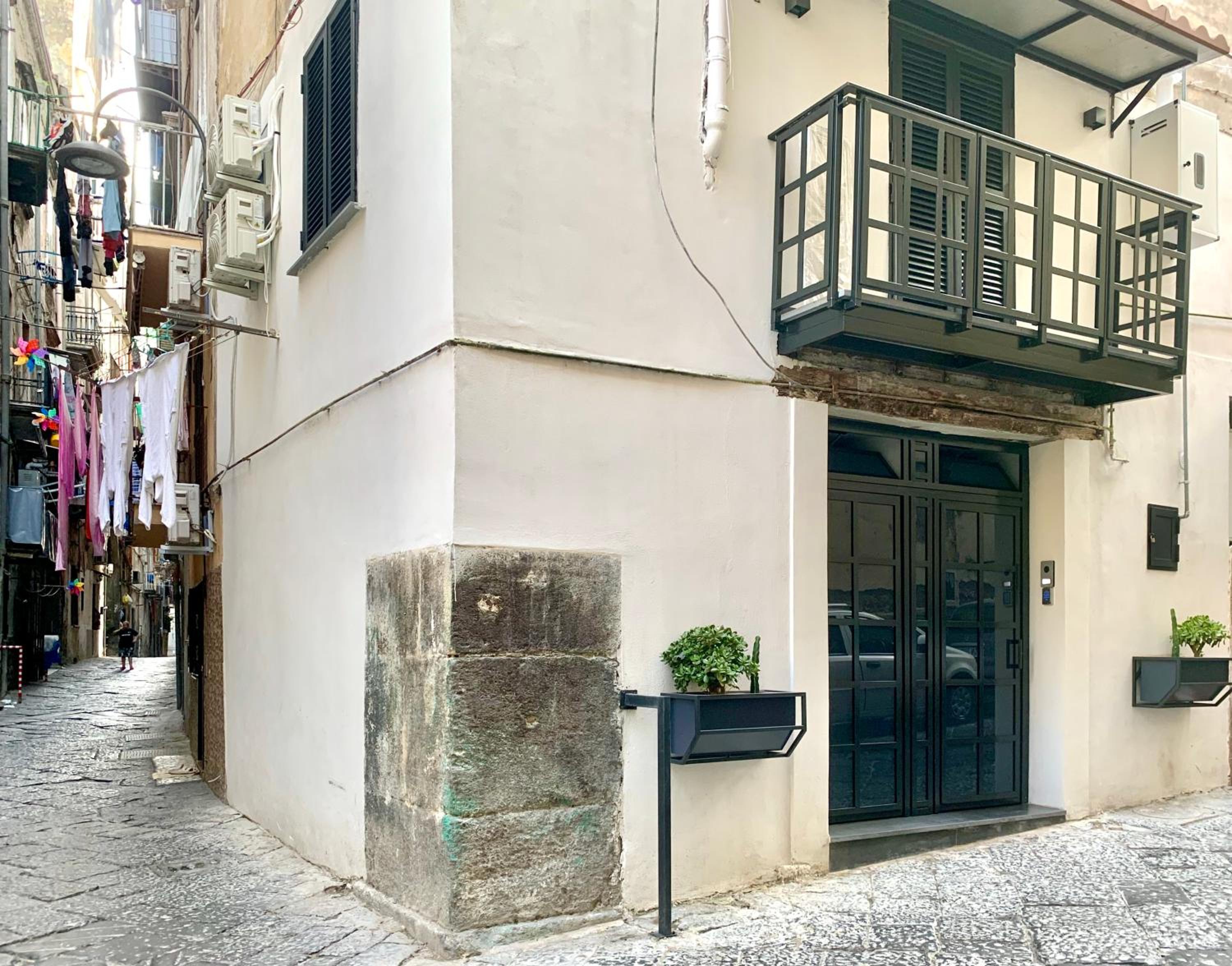 SECRET ROOM NAPLES historic center