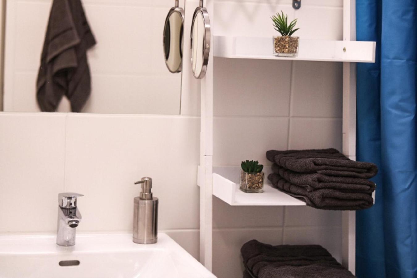 Cosy new Apartment 3min to VIC/Uno-City and Danube
