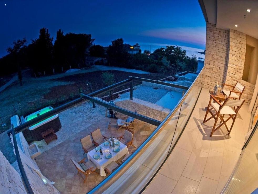 Villa Bobos place with Jacuzzi and Sauna 46D view 3
