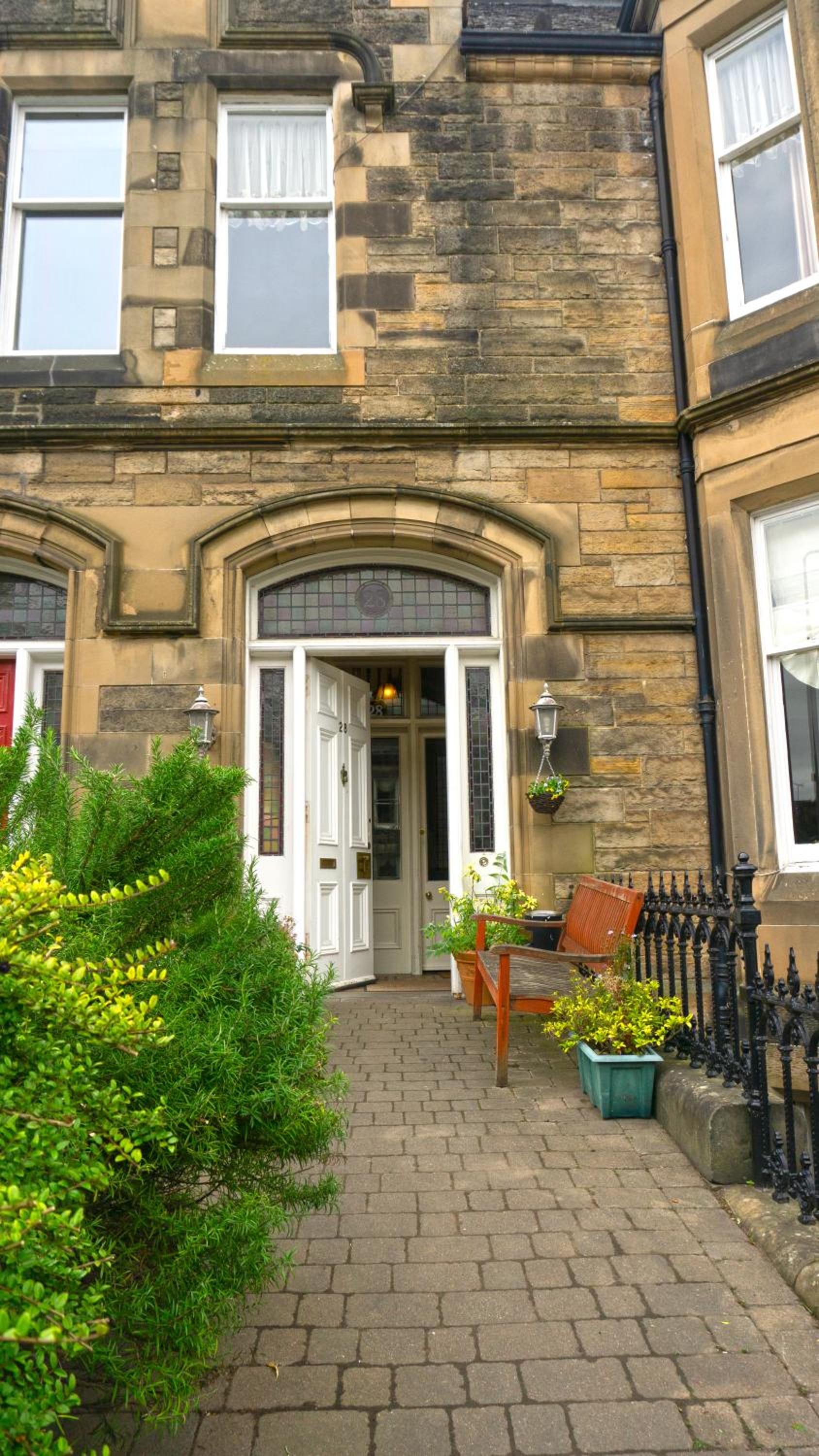 Arrandale Guest House