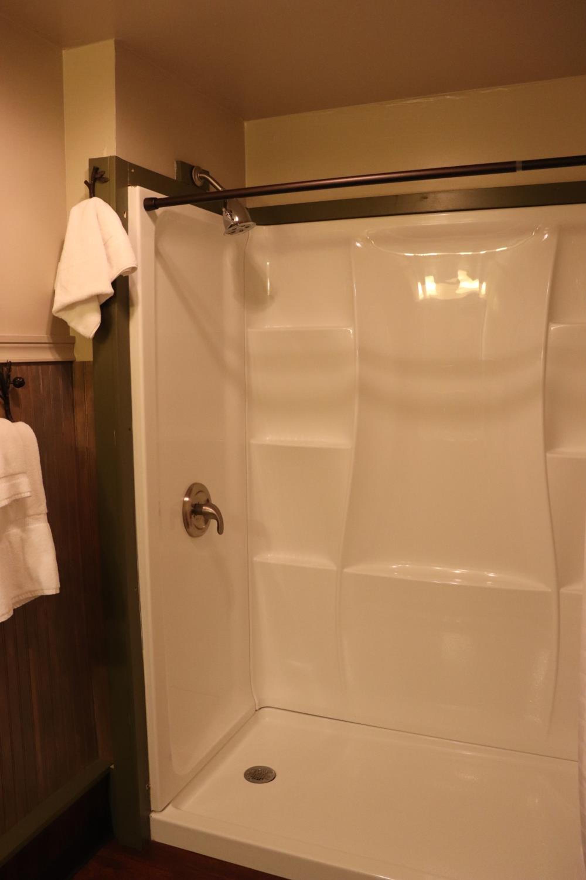 Lone Fir Resort