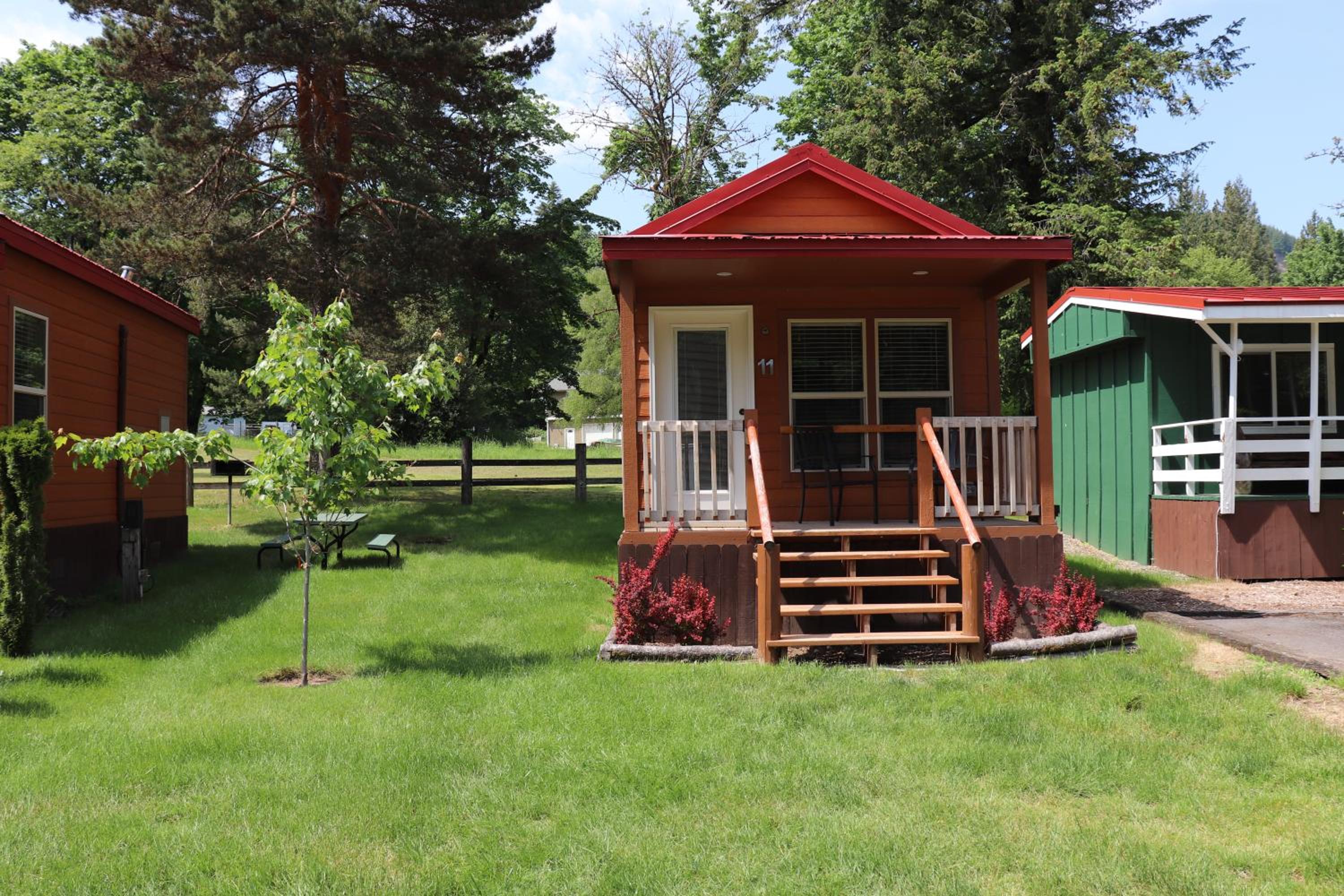 Lone Fir Resort