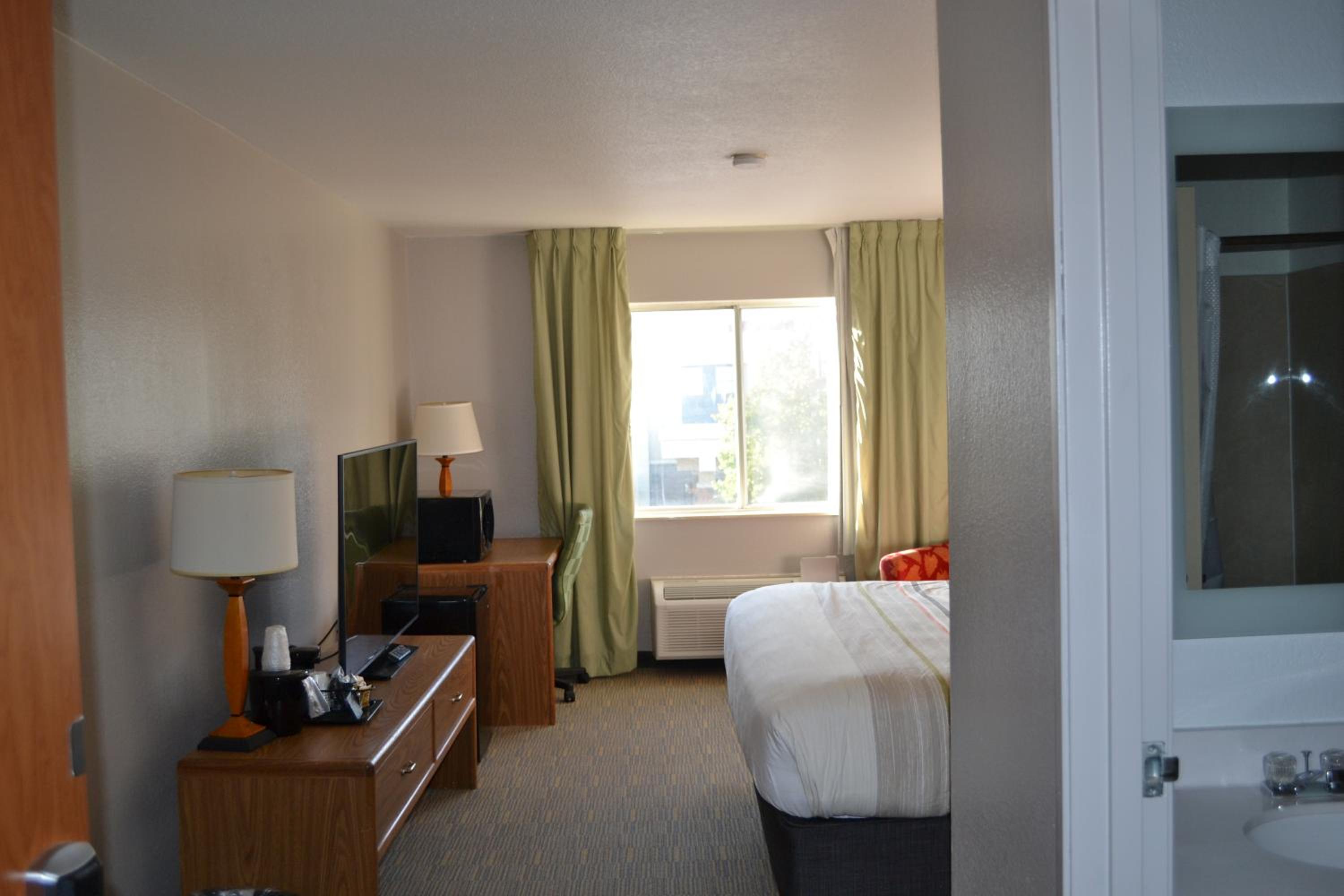 Country Inn & Suites by Radisson, Fairview Heights, IL