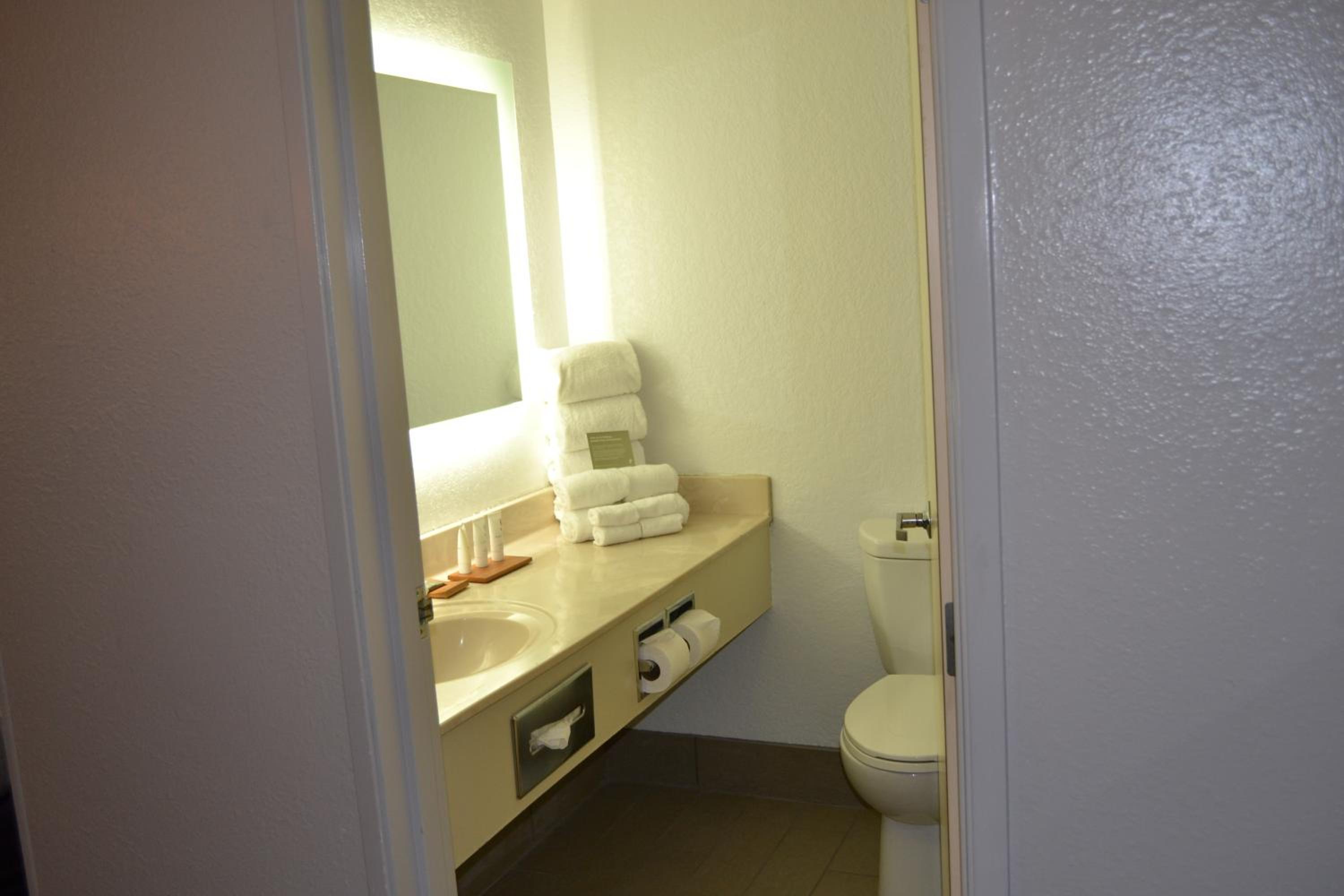 Country Inn & Suites by Radisson, Fairview Heights, IL