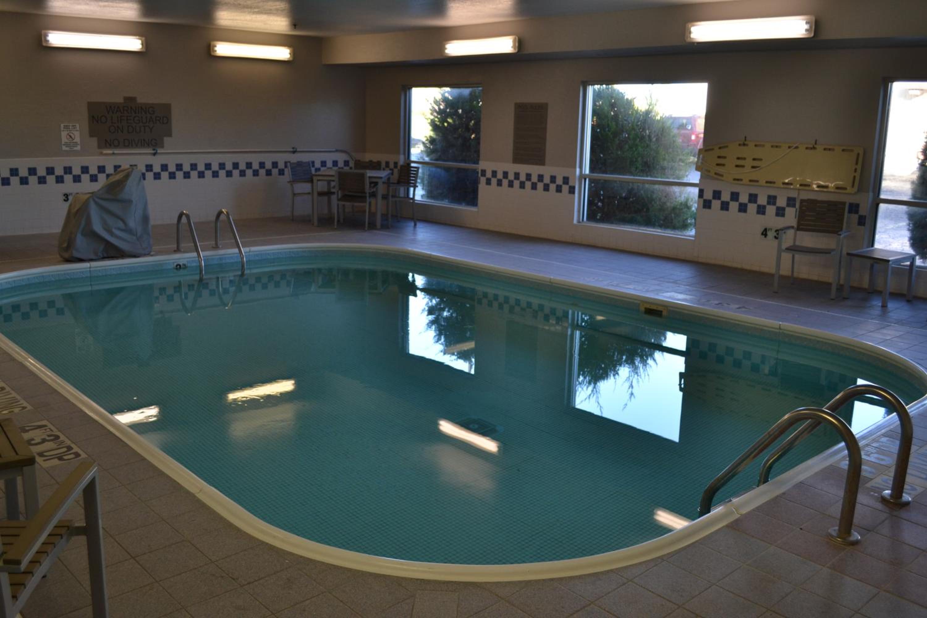 Country Inn & Suites by Radisson, Fairview Heights, IL