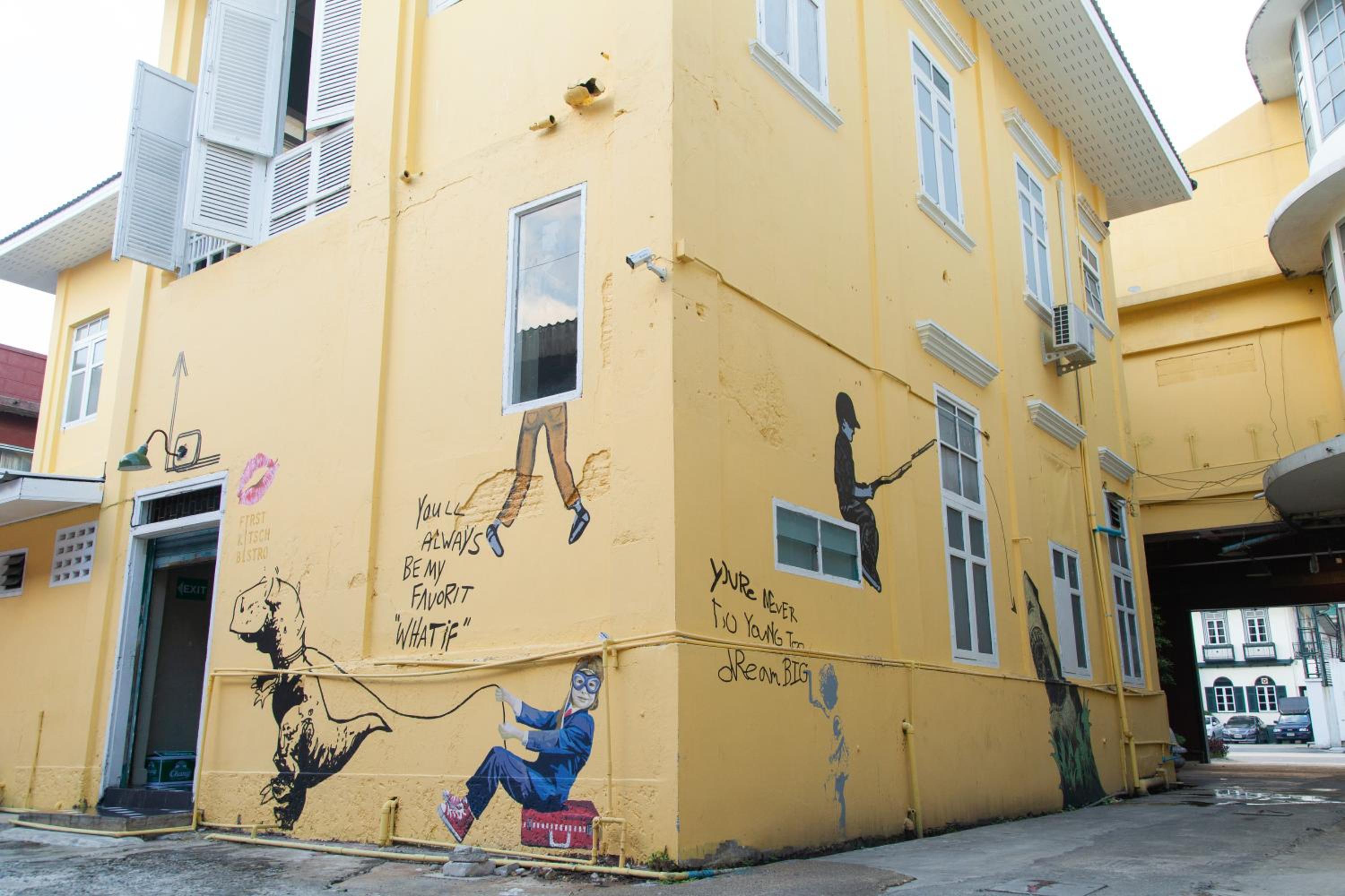 Azure Hostel Bangkok