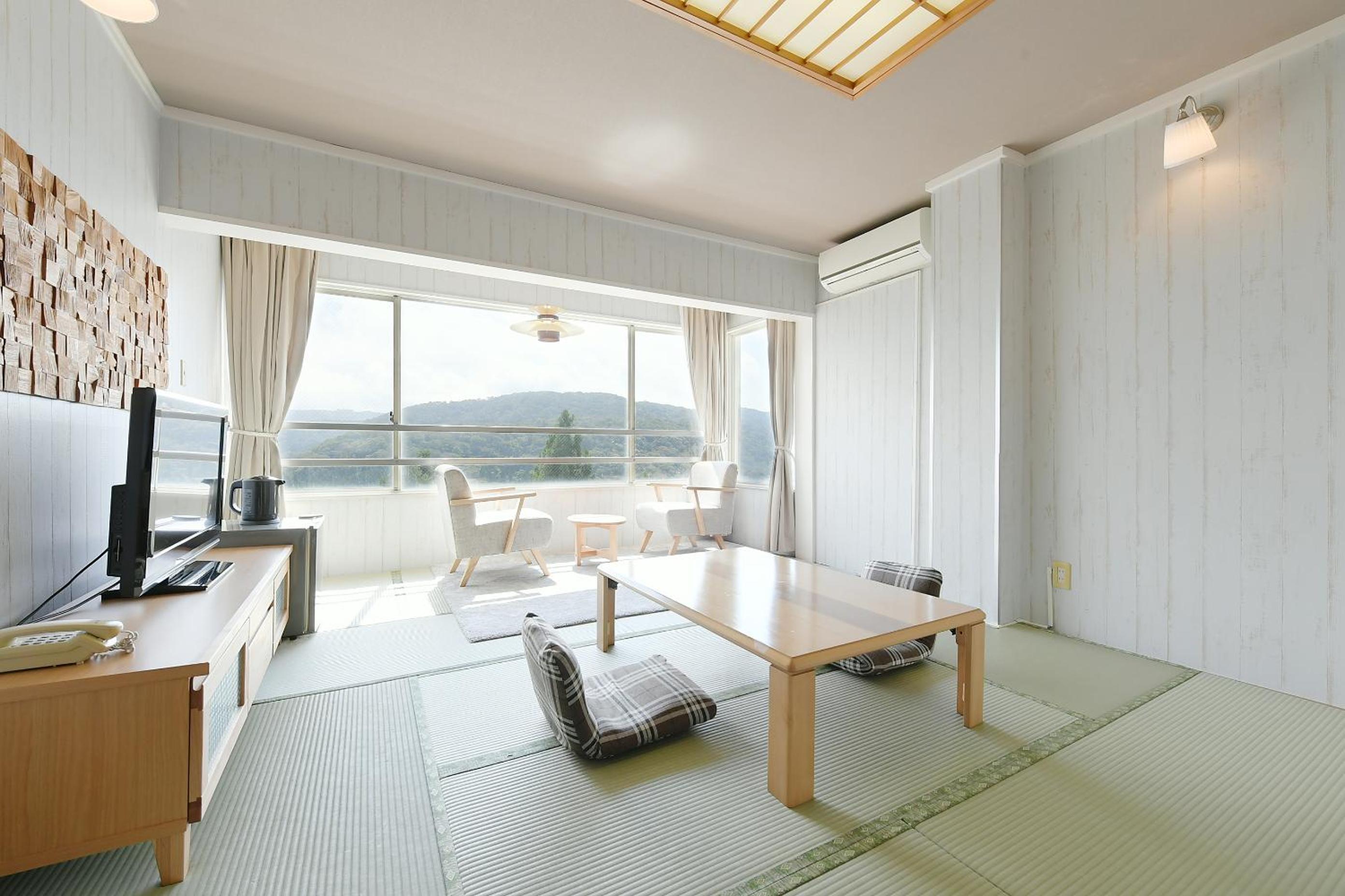 箱根芦ノ湖 HOTEL RaKuun