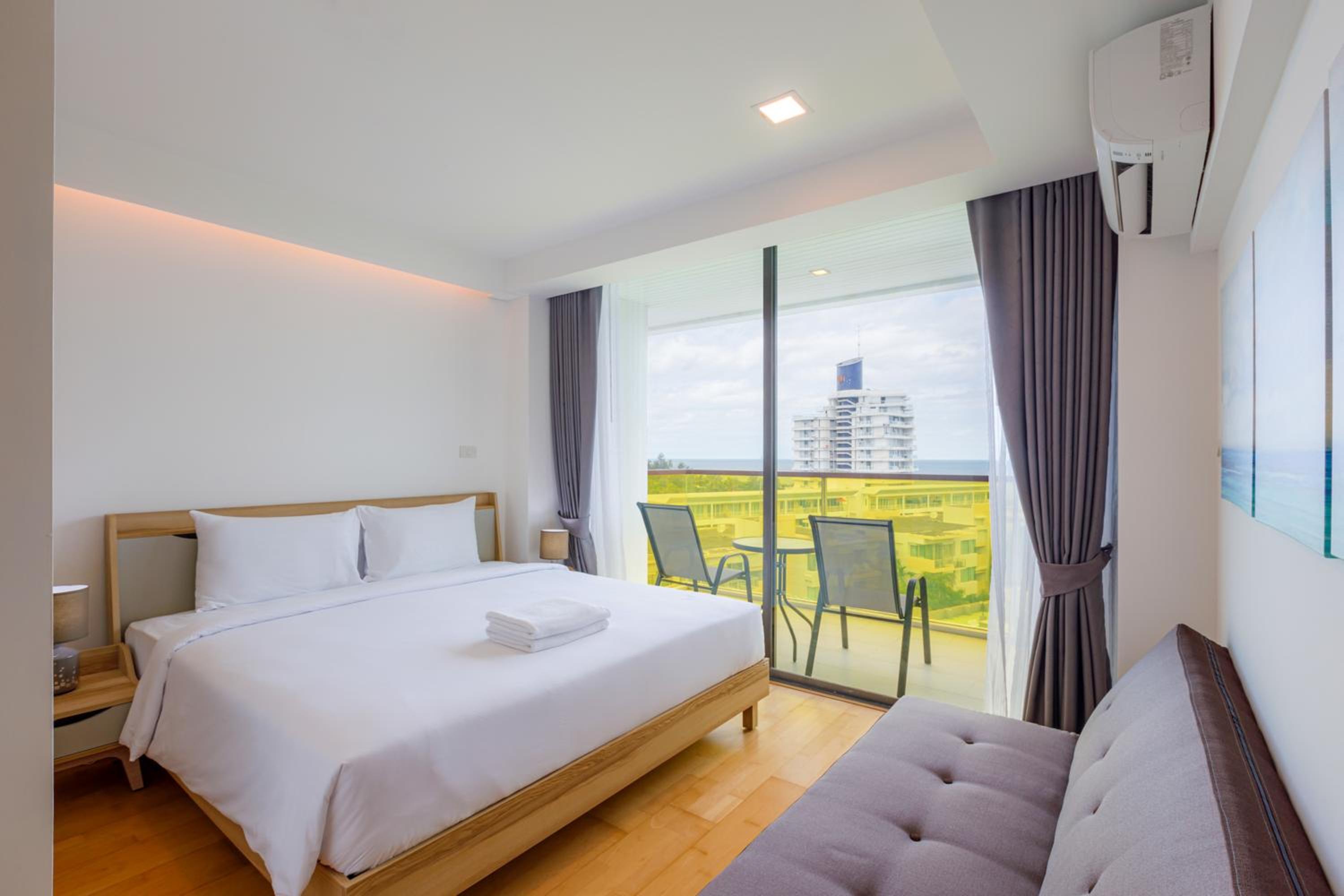 Rocco Hua Hin Beach Seaview