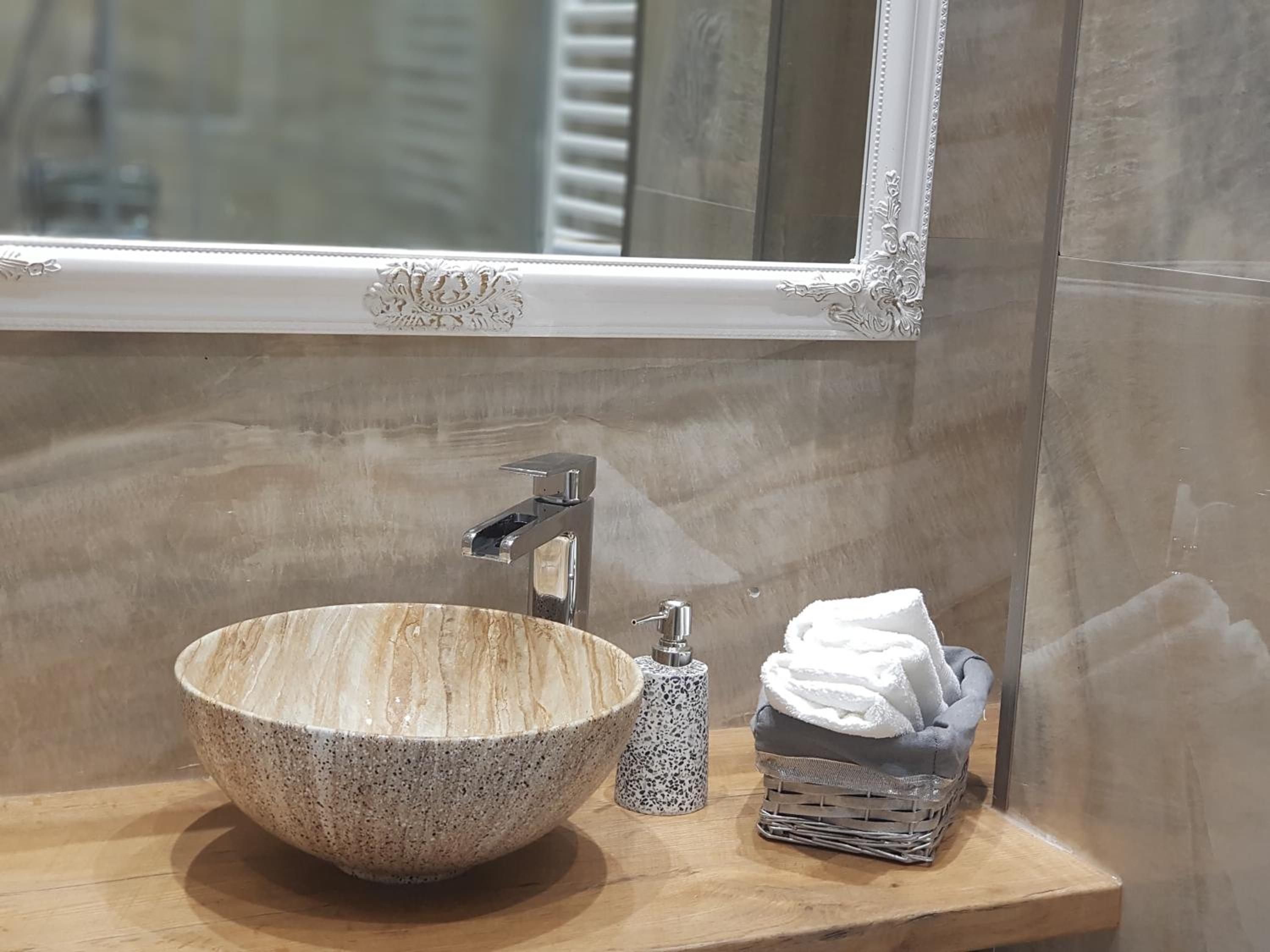 Blue Studio en Sibiu — bathroom