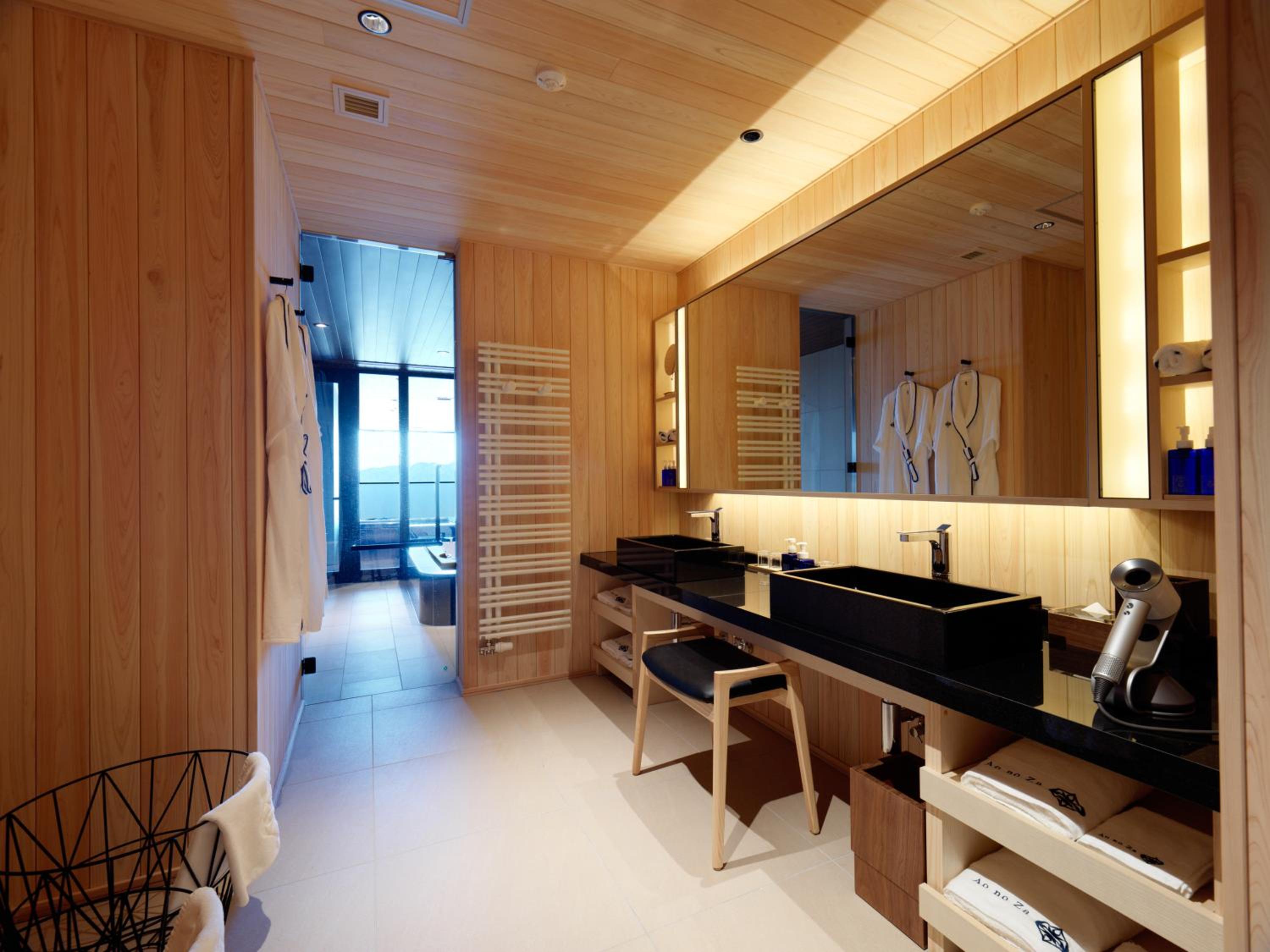 Lake Shikotsu Tsuruga Bessou AO no ZA, Титосе - 21