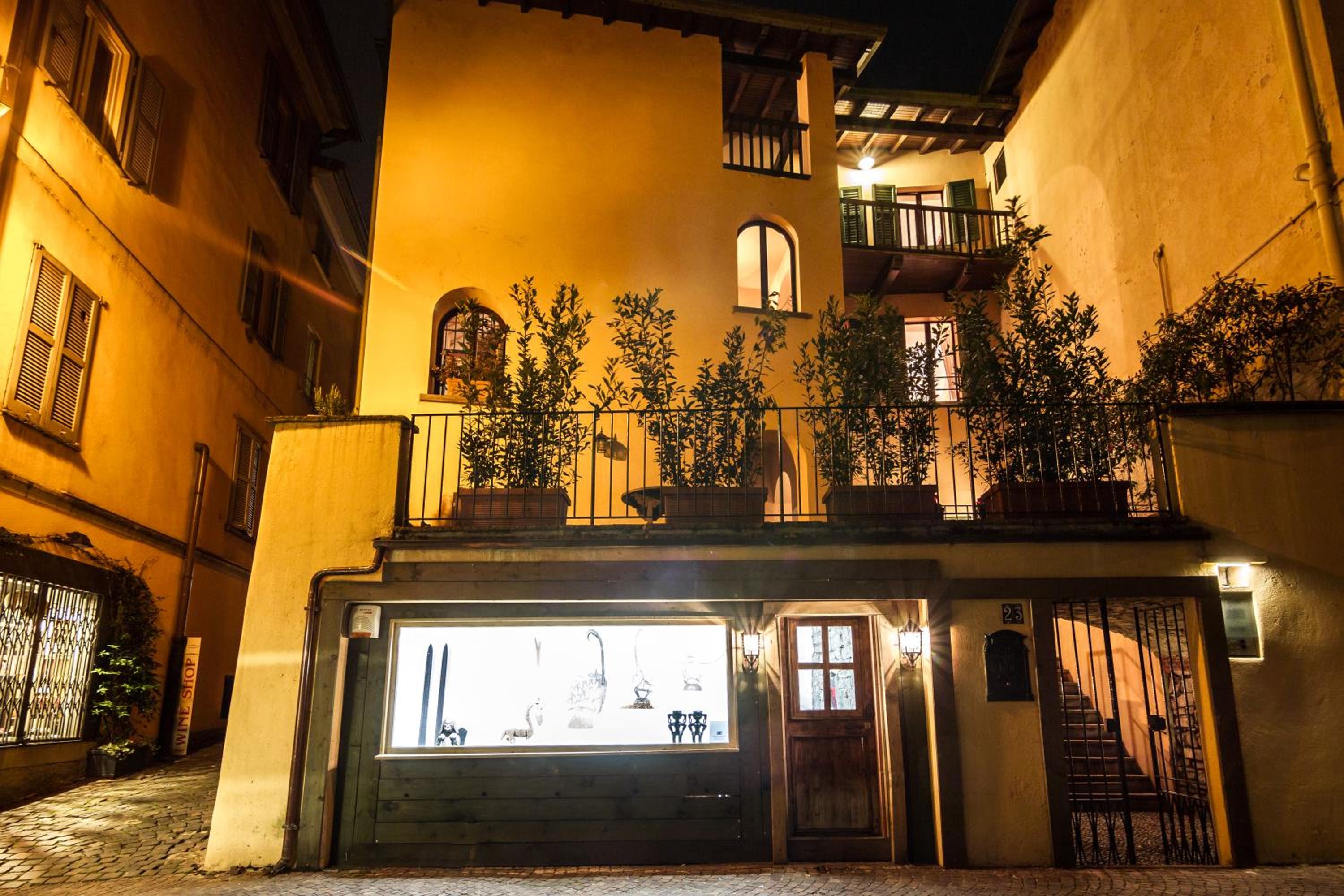 Cernobbio Art Apartment