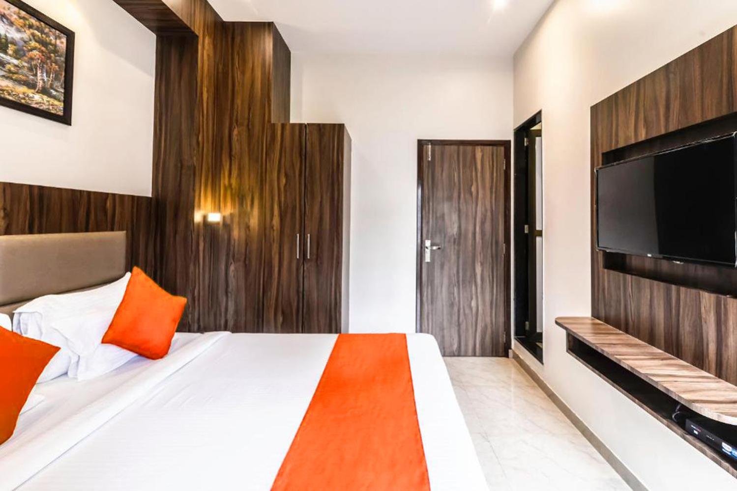 Mumbai Vacations - Hotel Sea Grand, Colaba - Property Image 5