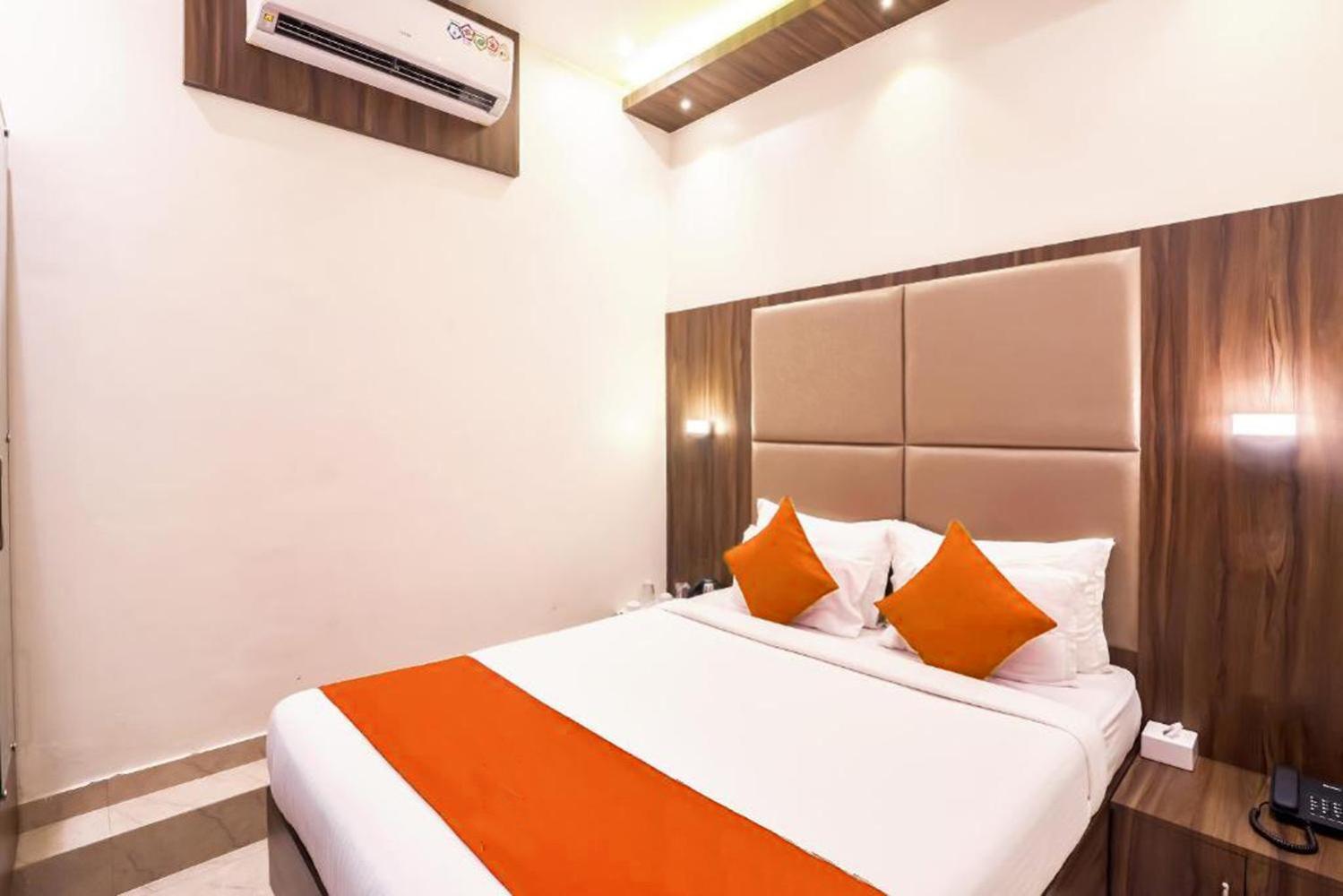 Mumbai Vacations - Hotel Sea Grand, Colaba - Property Image 24