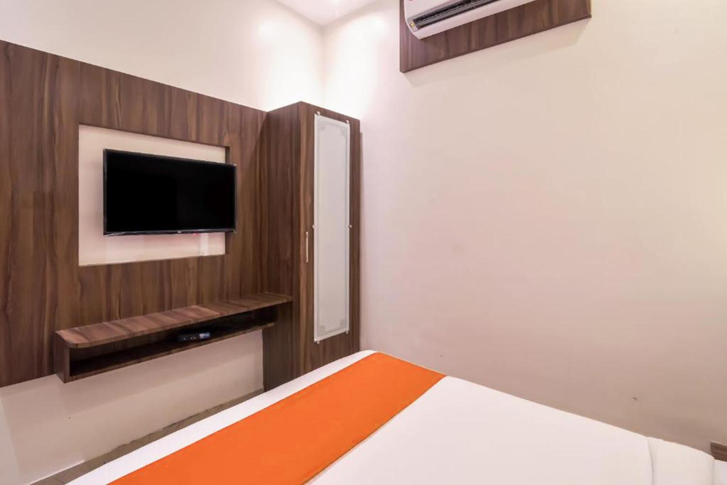 Mumbai Vacations - Hotel Sea Grand, Colaba - Property Image 21