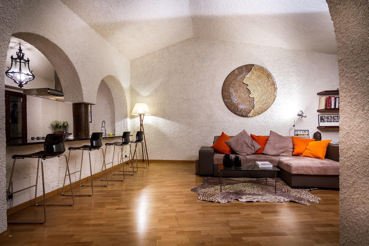 Cernobbio Art Apartment view 5