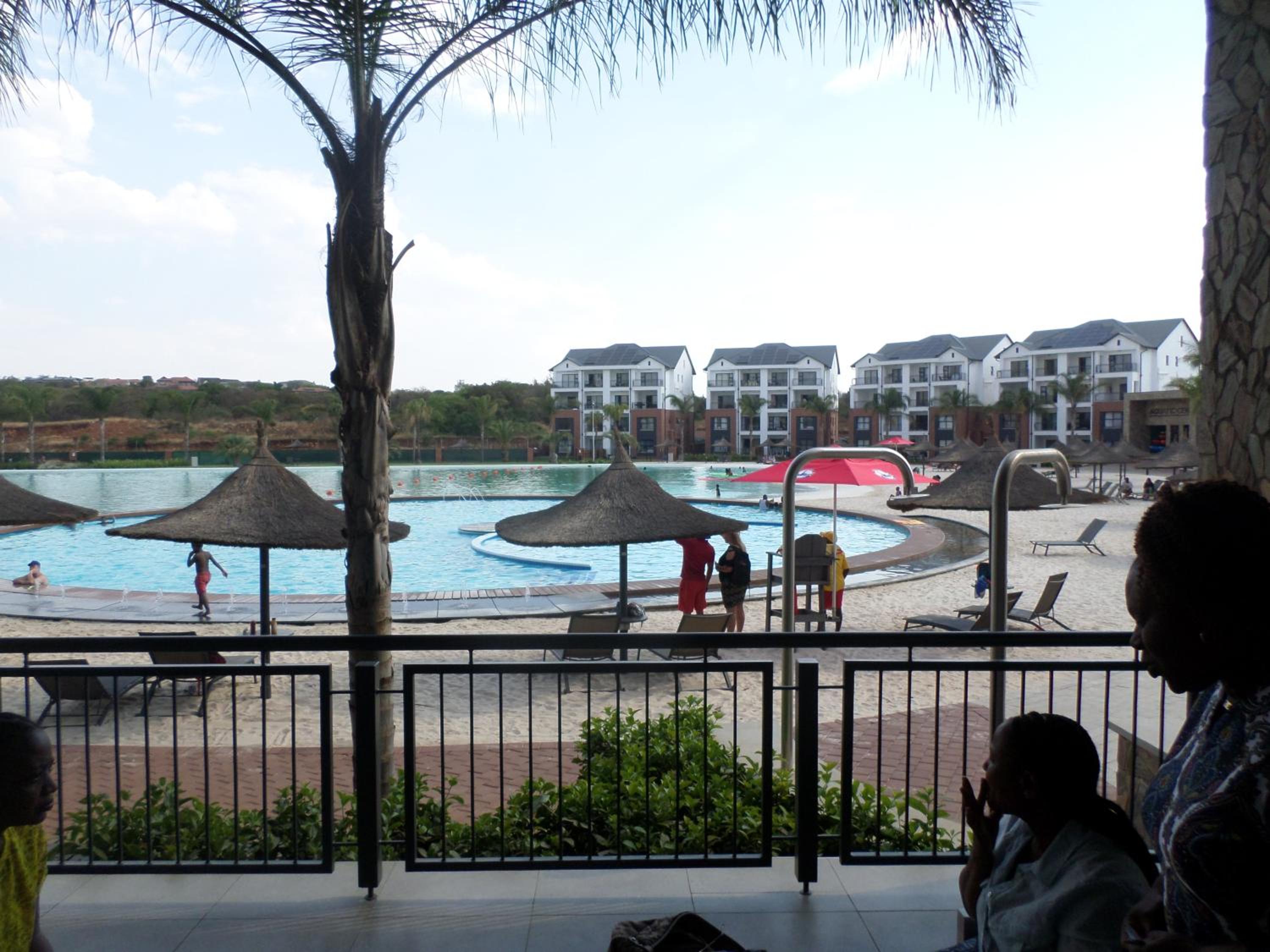 The Blyde Crystal Lagoon Cologne3 view 2