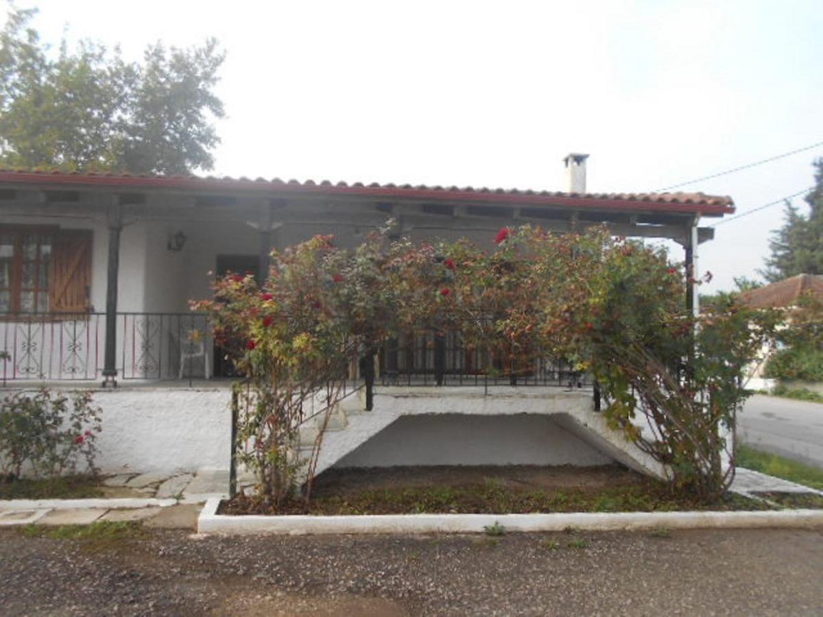 Next to the Aliartos Gardens view 3