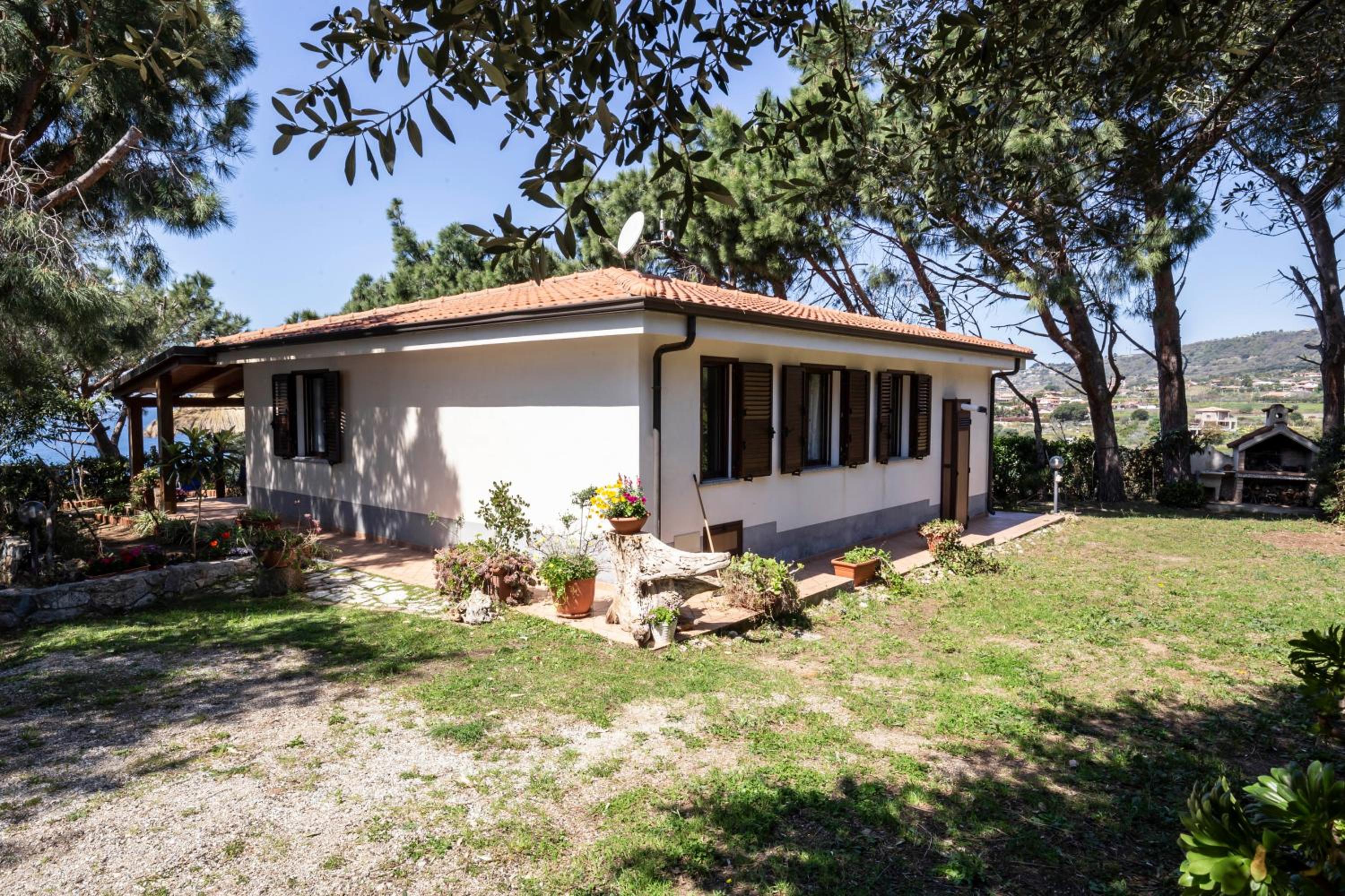 Villa Dei Pini view 5
