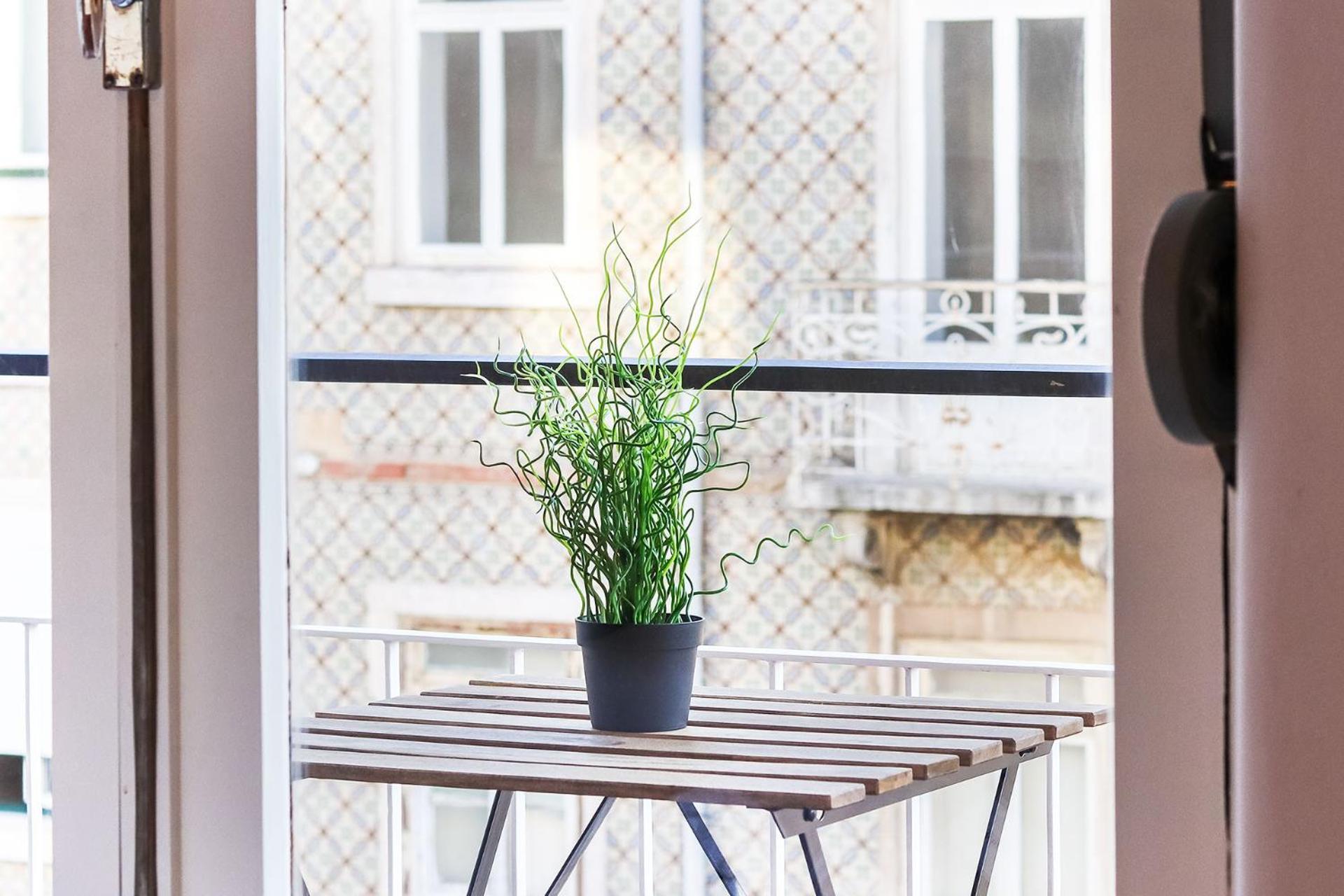 Marques Balcony by Homing view 2