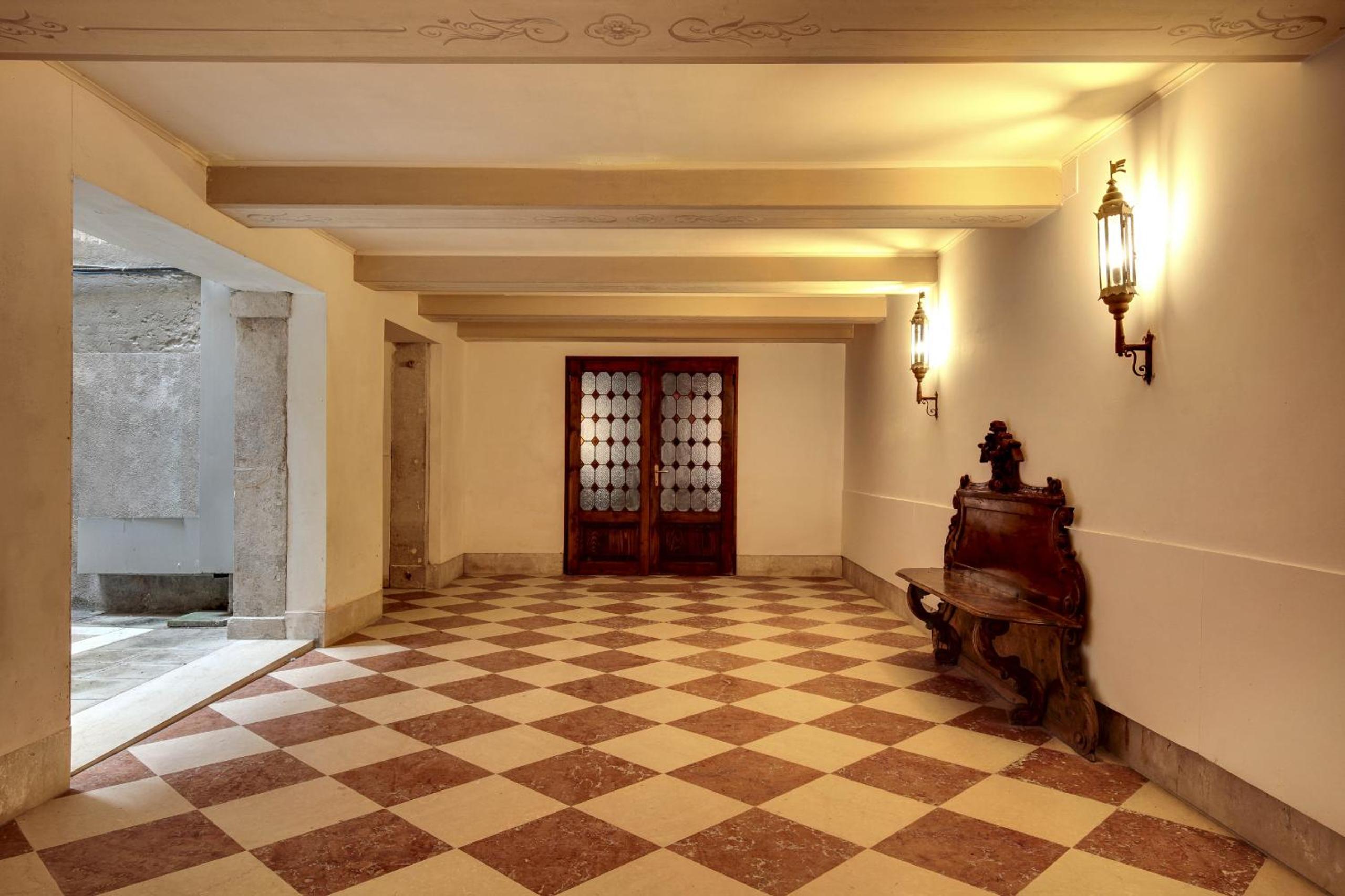 Canal View Suite in Rialto by Wonderful Italy — Venice