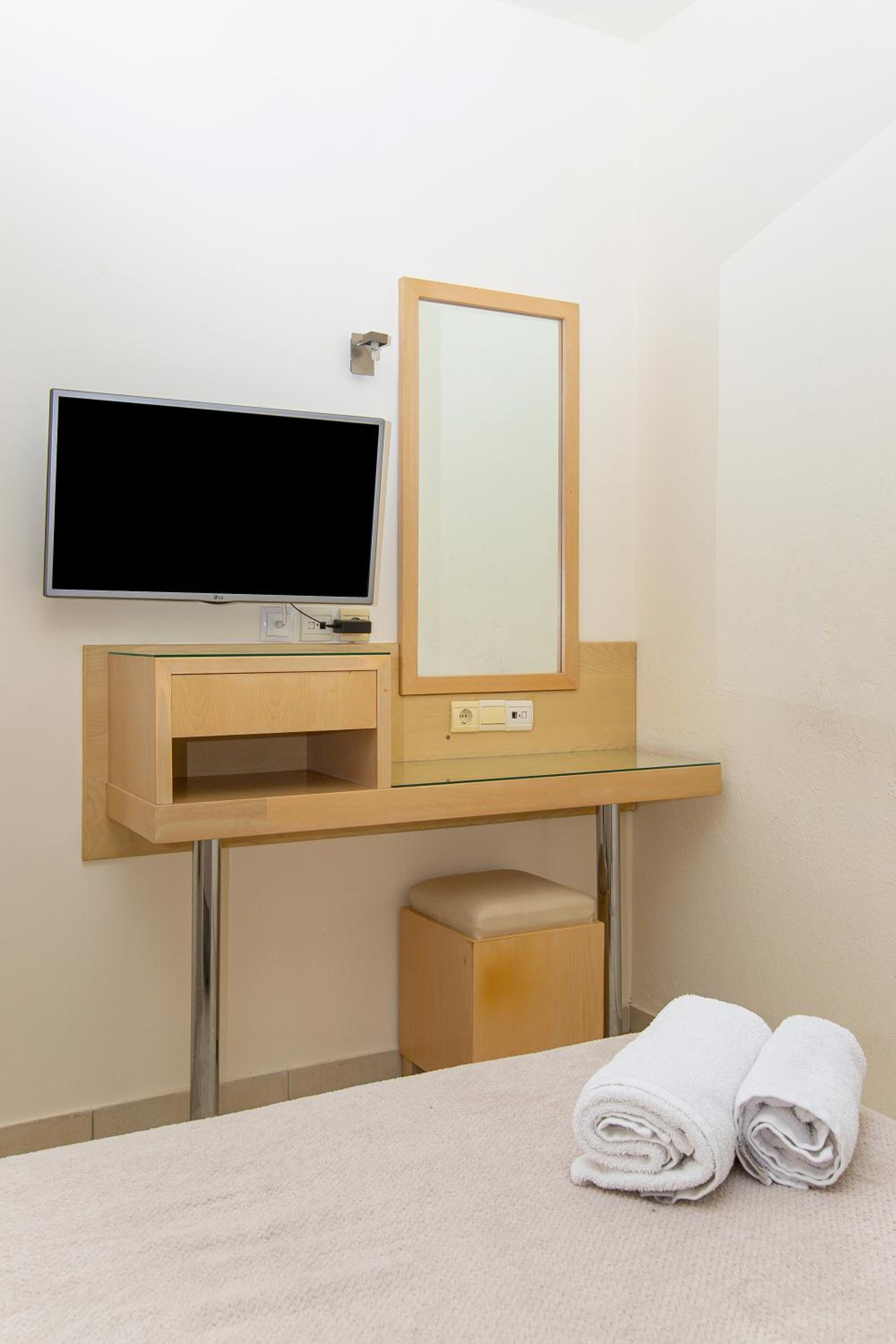 Malia Vacations - Hermes Hotel - Property Image 3